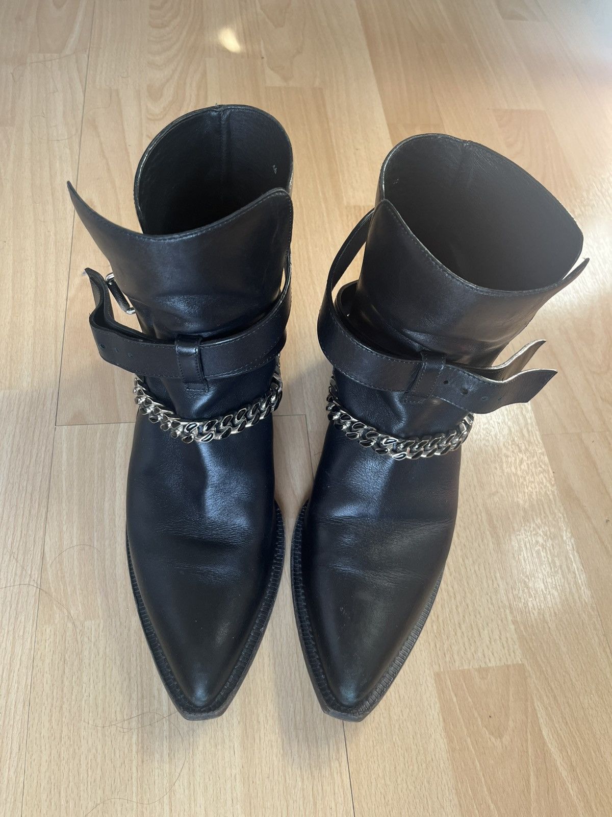 AMIRI black Jodhpur chain boots