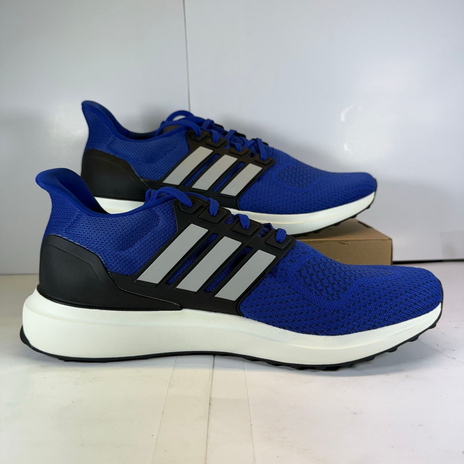 Adidas Adidas UBounce Running Shoes Blue/White Size 11 Men Size US 11 / EU 44 - 2 Thumbnail