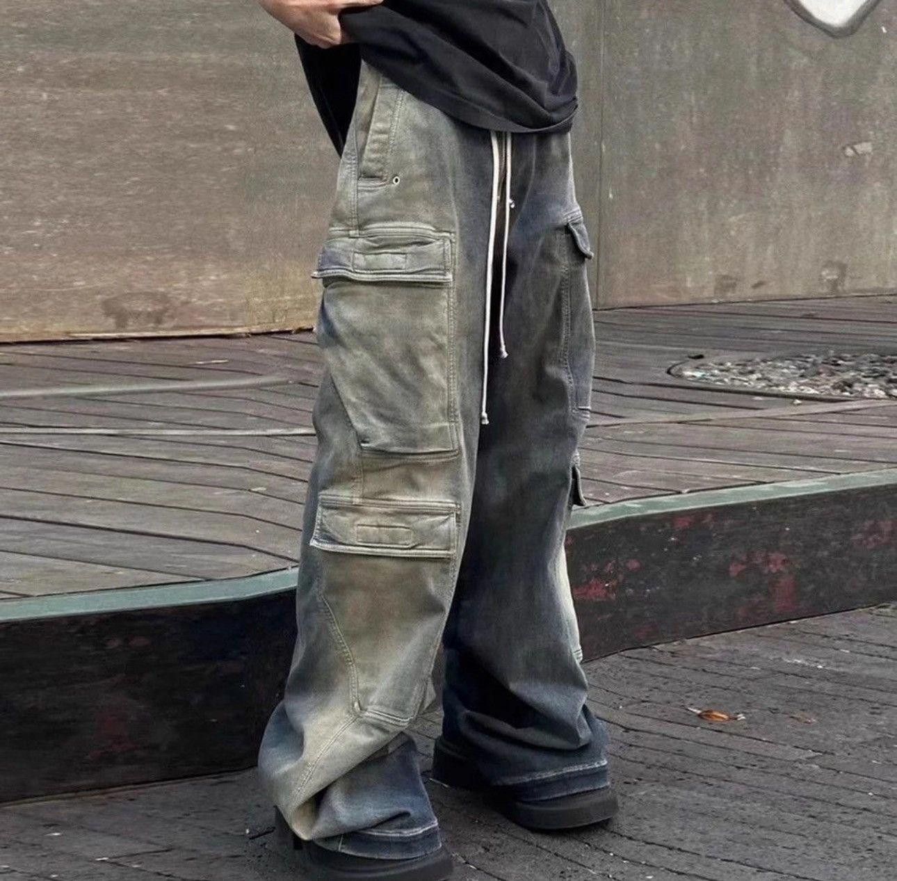 Japanese Brand Multi Pocket Cargo Oversized Gradient Wash Jeans Size US 30 / EU 46 - 1 Thumbnail