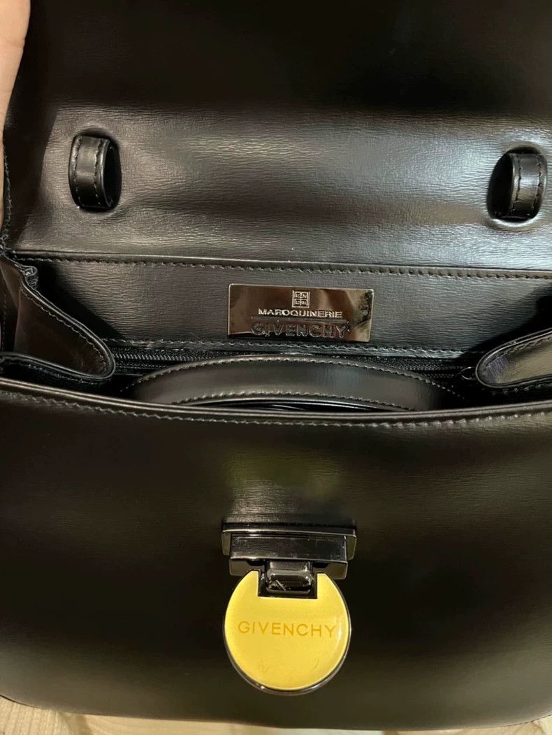 Givenchy Givenchy Vintage bag black and gold flip lock box bag Size ONE SIZE - 3 Thumbnail