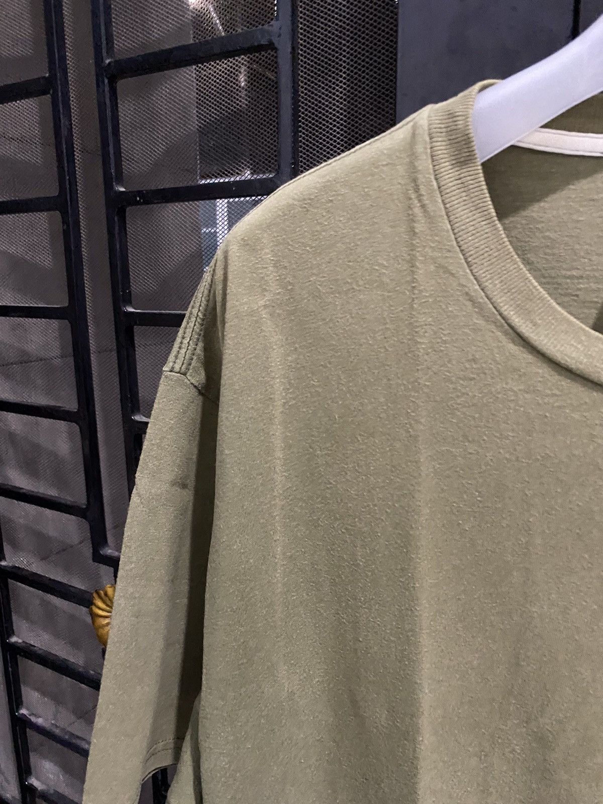Nike Vintage nike small swoosh olive green tee Size US L / EU 52-54 / 3 - 4 Thumbnail