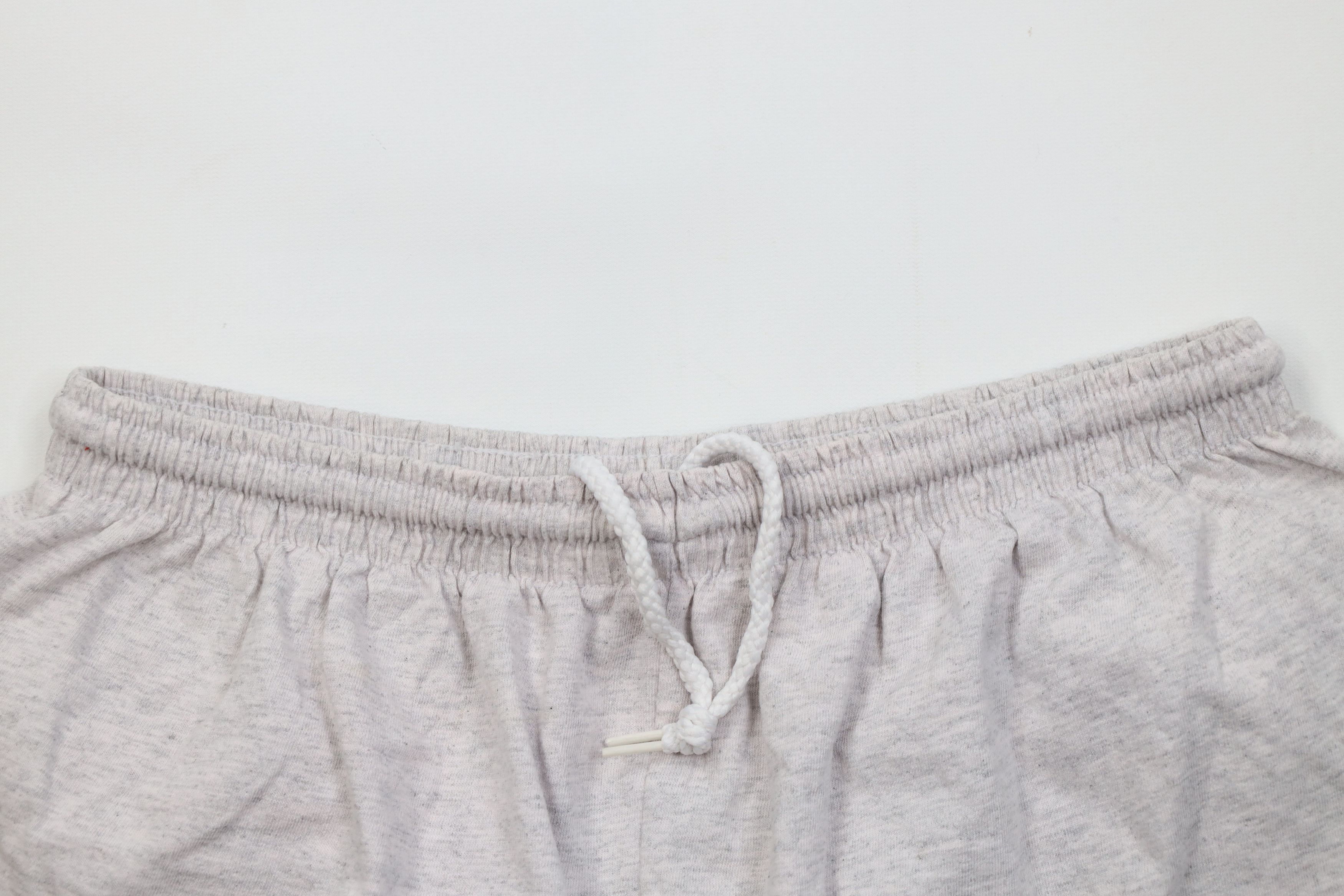 Vintage Vintage 90s Above Knee University of Toledo Shorts Gray USA Size US 34 / EU 50 - 2 Thumbnail