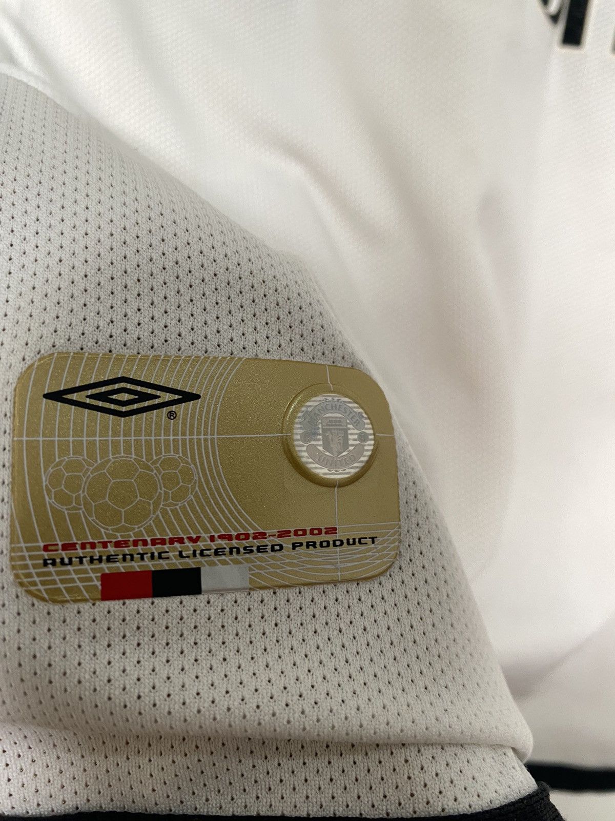 Umbro Manchester United Centenary Kit Longsleeve Soccer Jersey - M Size US M / EU 48-50 / 2 - 11 Thumbnail