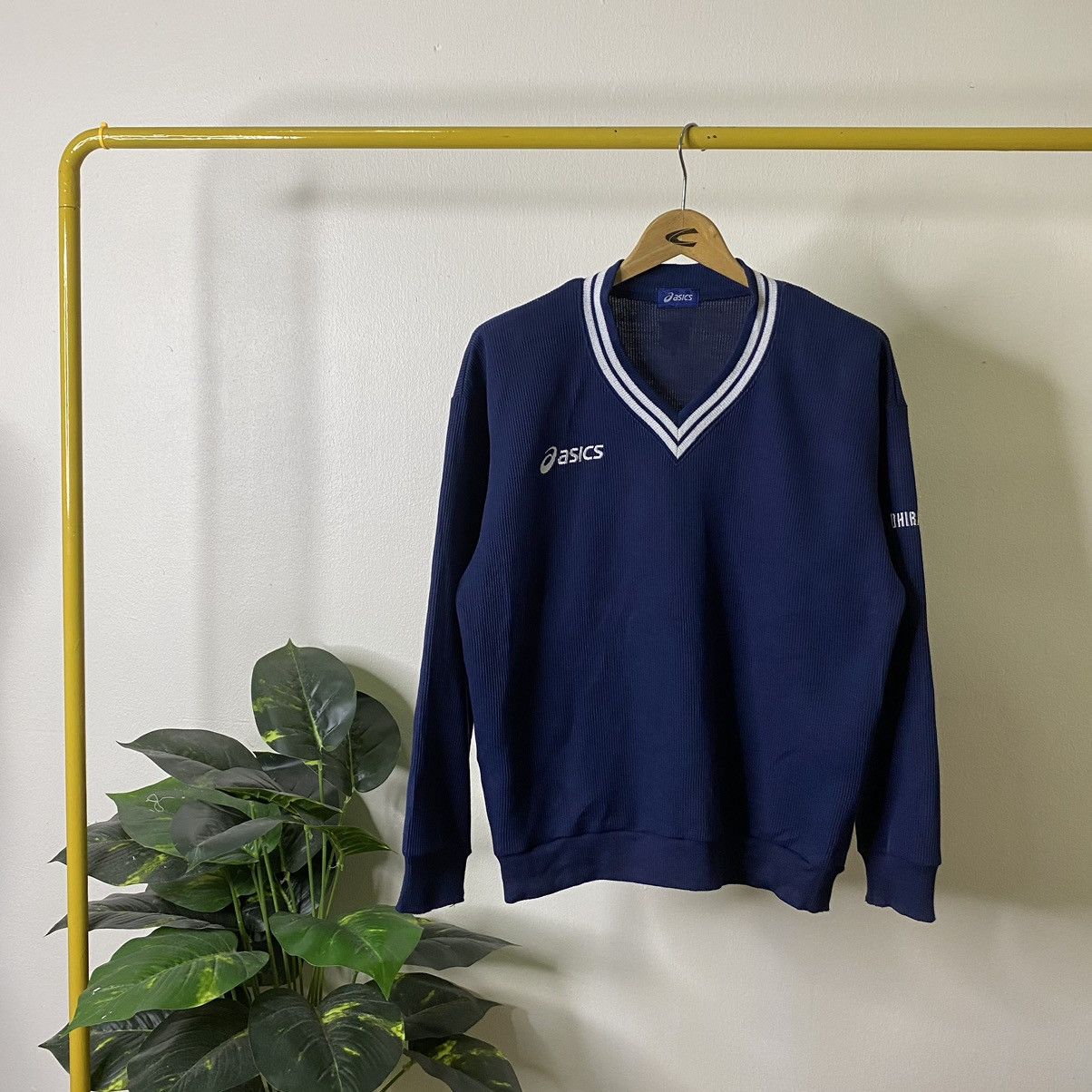 Asics × Japanese Brand × Vintage Vintage 90s Asics V Neck Sweater Size US M / EU 48-50 / 2 - 1 Thumbnail