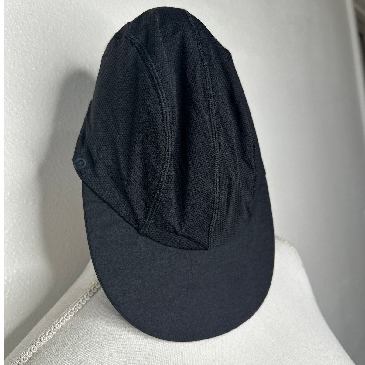 Lululemon Lululemon Black Adjustable Runners Hat Size ONE SIZE - 3 Thumbnail