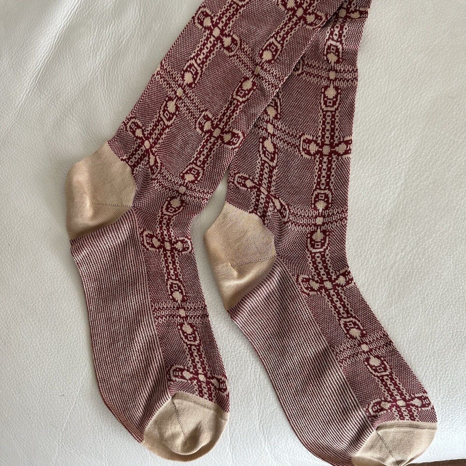Gucci NEW Gucci Socks Red GG PRINT LOGO Ivory Sz M 721567 Long Size ONE SIZE - 4 Thumbnail