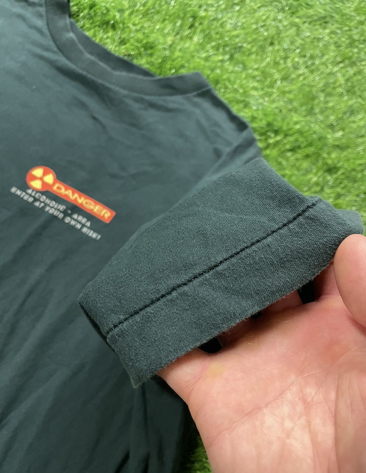 Vintage Vintage Bombshelter Switzerland Lauterbrunnen Tee Size XXL Size US XXL / EU 58 / 5 - 5 Thumbnail