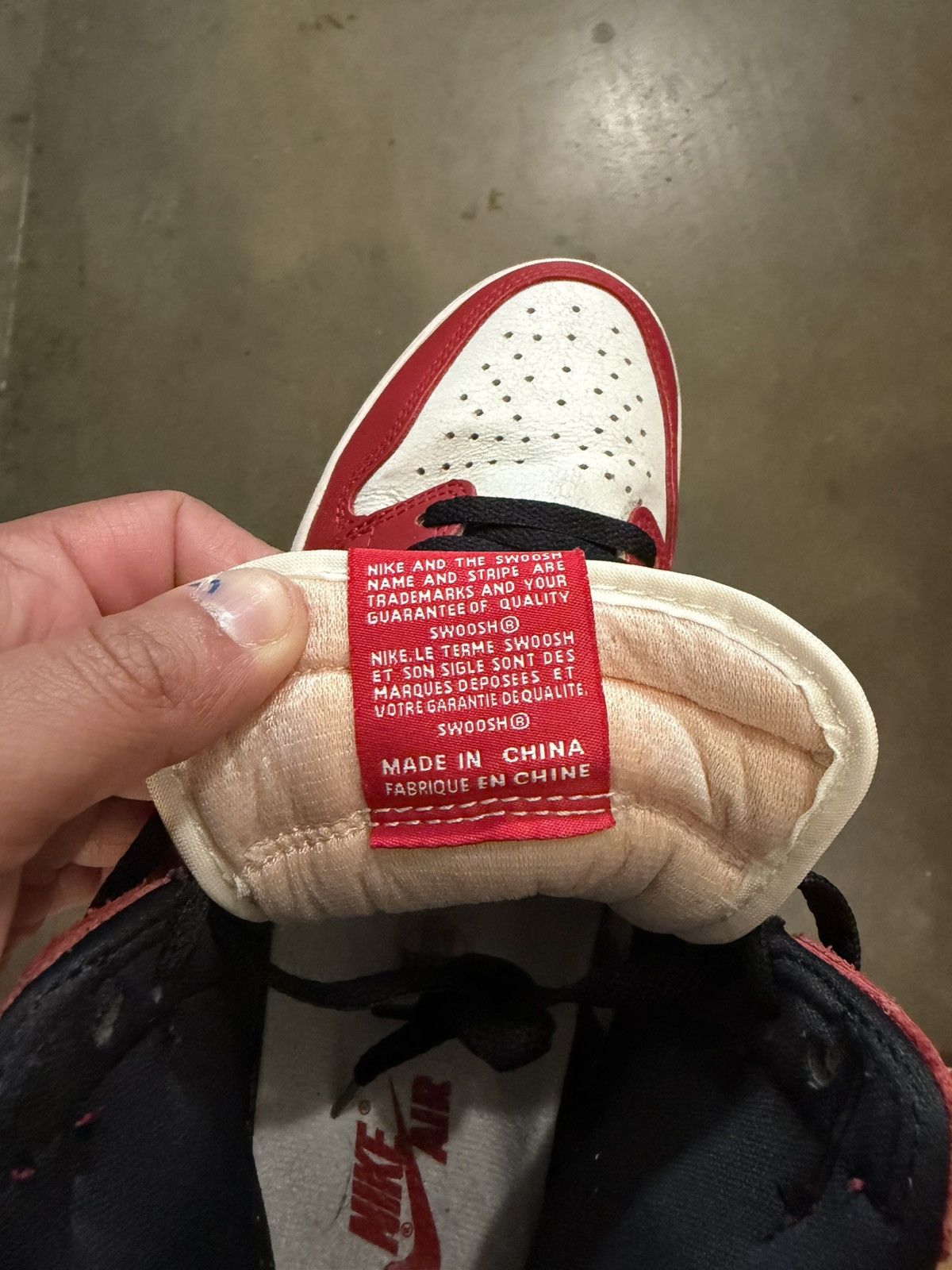 Jordan Brand Jordan 1 Chicago Lost and Found Size US 10 / EU 43 - 8 Thumbnail