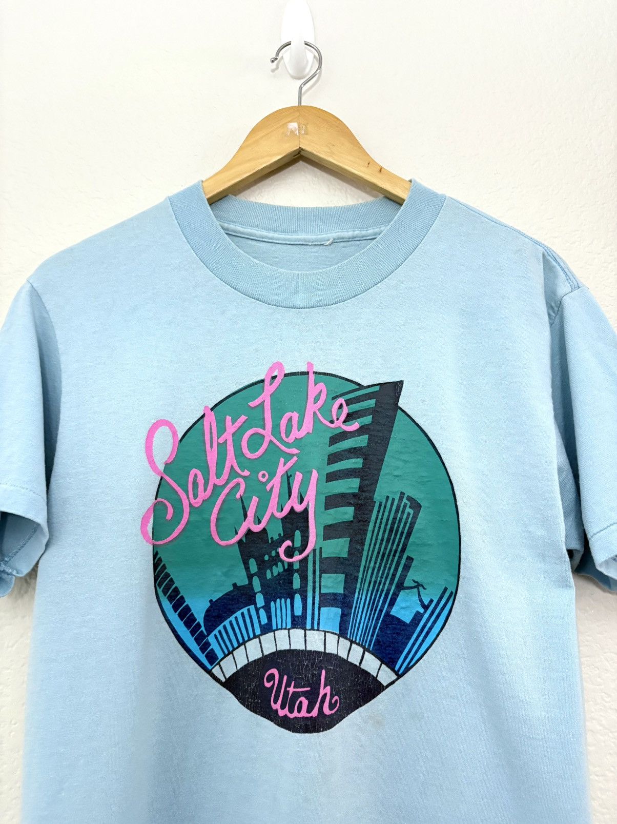 Vintage 80’s Salt Lake City Utah Vintage Faded Blue Tee Size US M / EU 48-50 / 2 - 2 Thumbnail