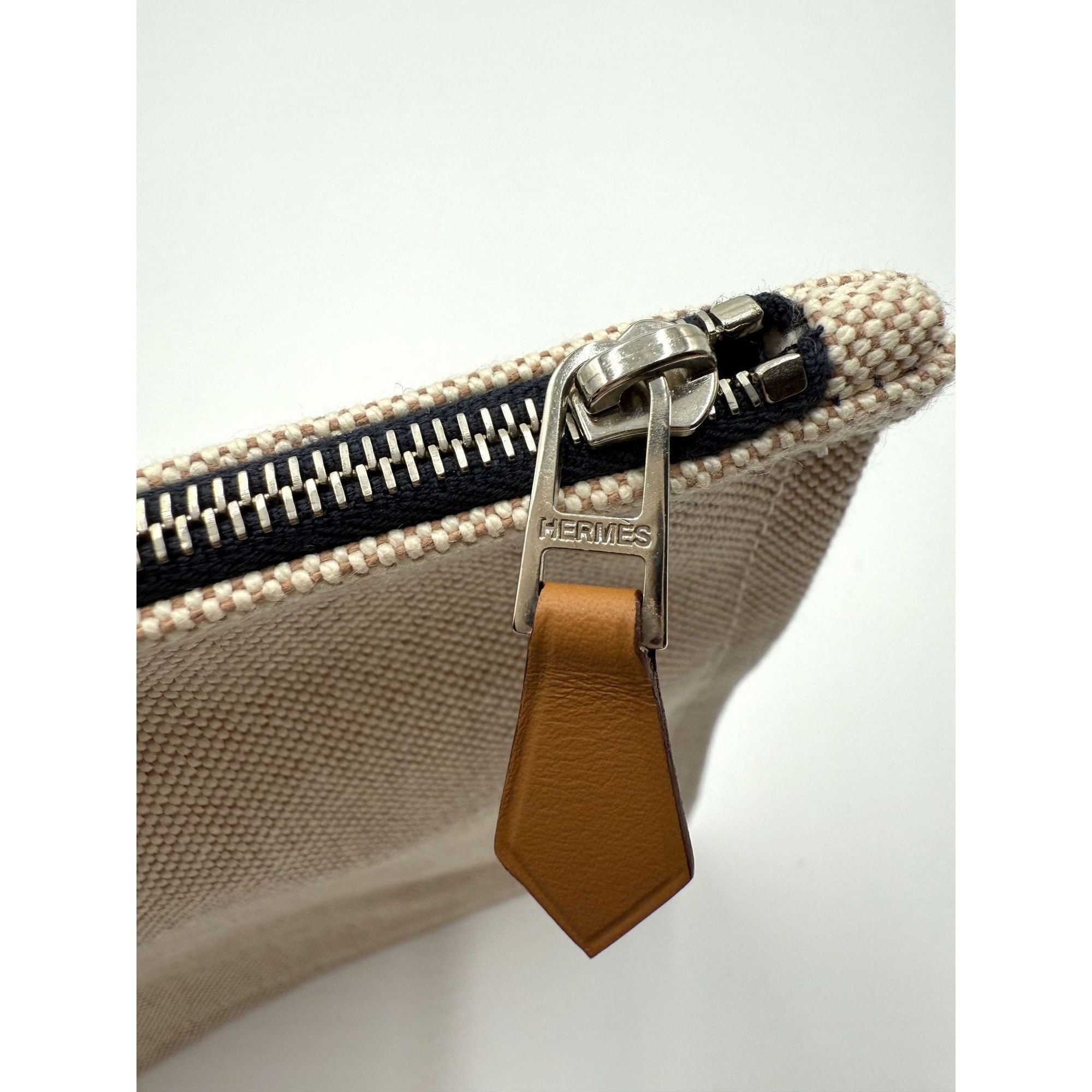 Hermes Hermès Bain Paris Beige Zip Pouch Size ONE SIZE - 7 Thumbnail
