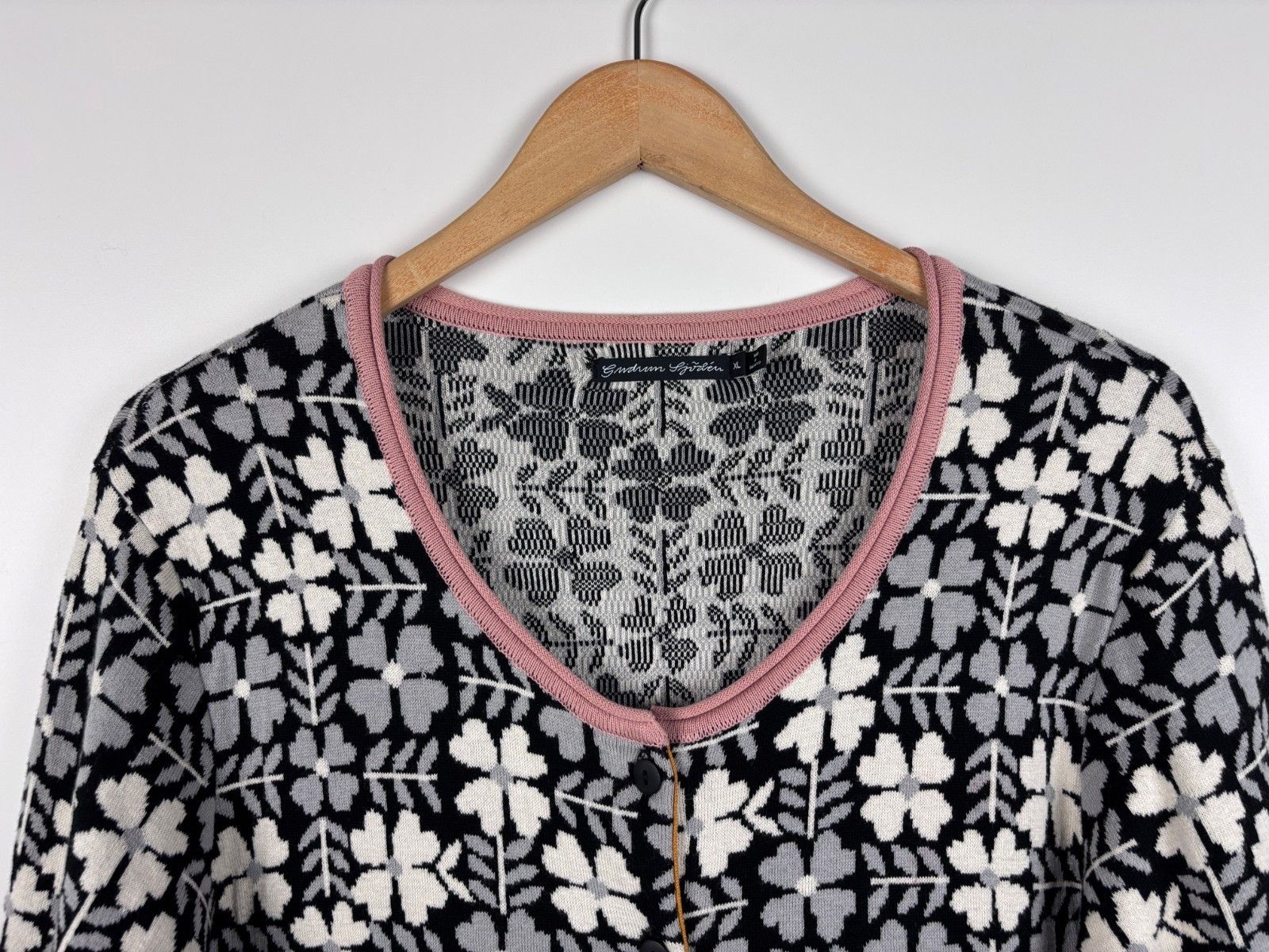 Gudrun Sjoden Gudrun Sjoden Floral Cardigan Organic Cotton Black White XL Size XL / US 12-14 / IT 48-50 - 2 Thumbnail