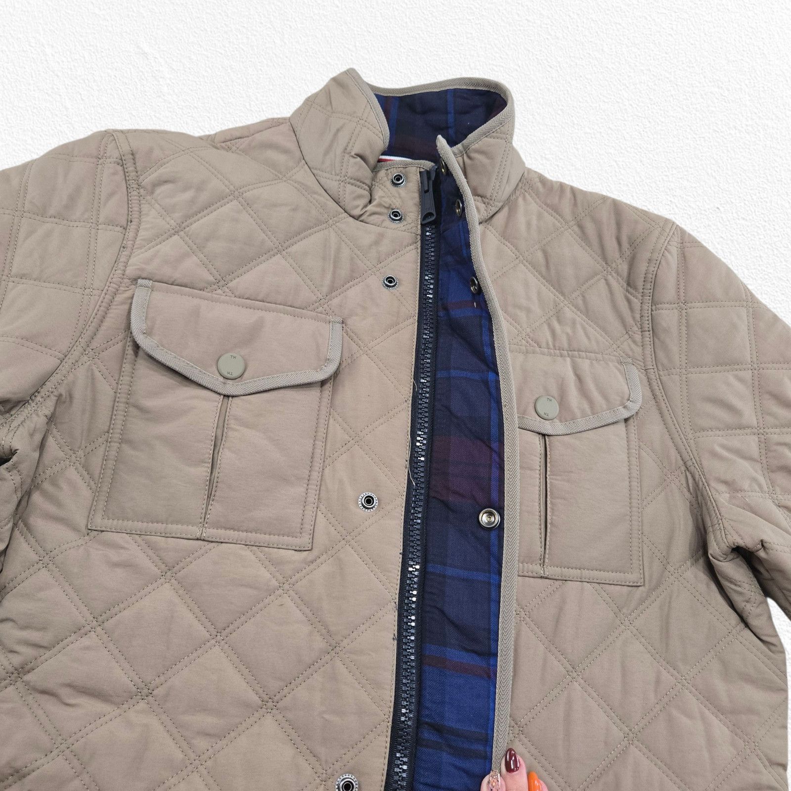 Tommy Hilfiger Tommy Hilfiger Quilted Barn Jacket Tan Plaid Lined Sze Large Size US L / EU 52-54 / 3 - 9 Thumbnail