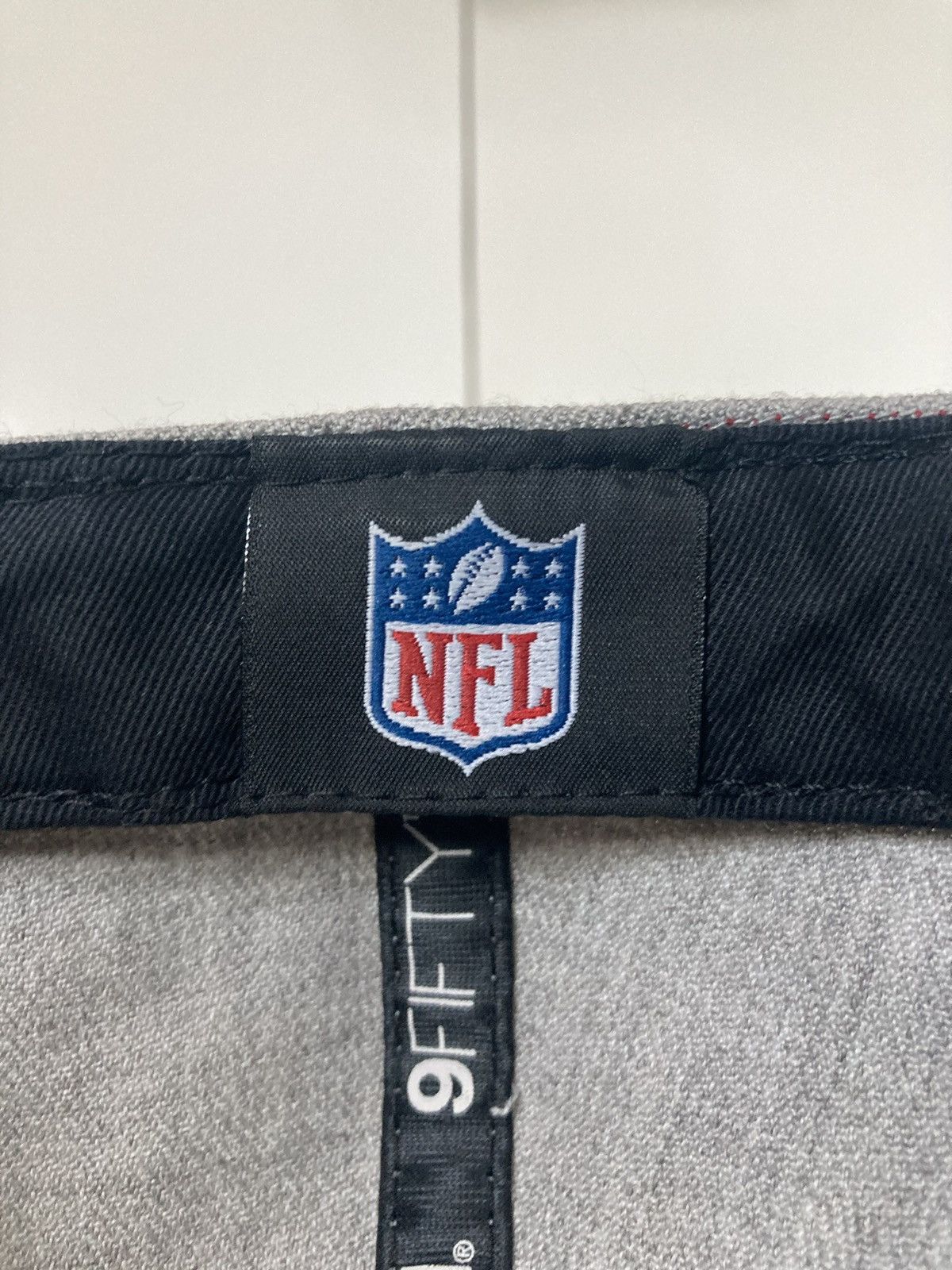 NFL × New Era SAN FRANCISCO 49ERS NEW ERA 59FIFTY SNAPBACK HAT NFL TEAM Size ONE SIZE - 12 Thumbnail