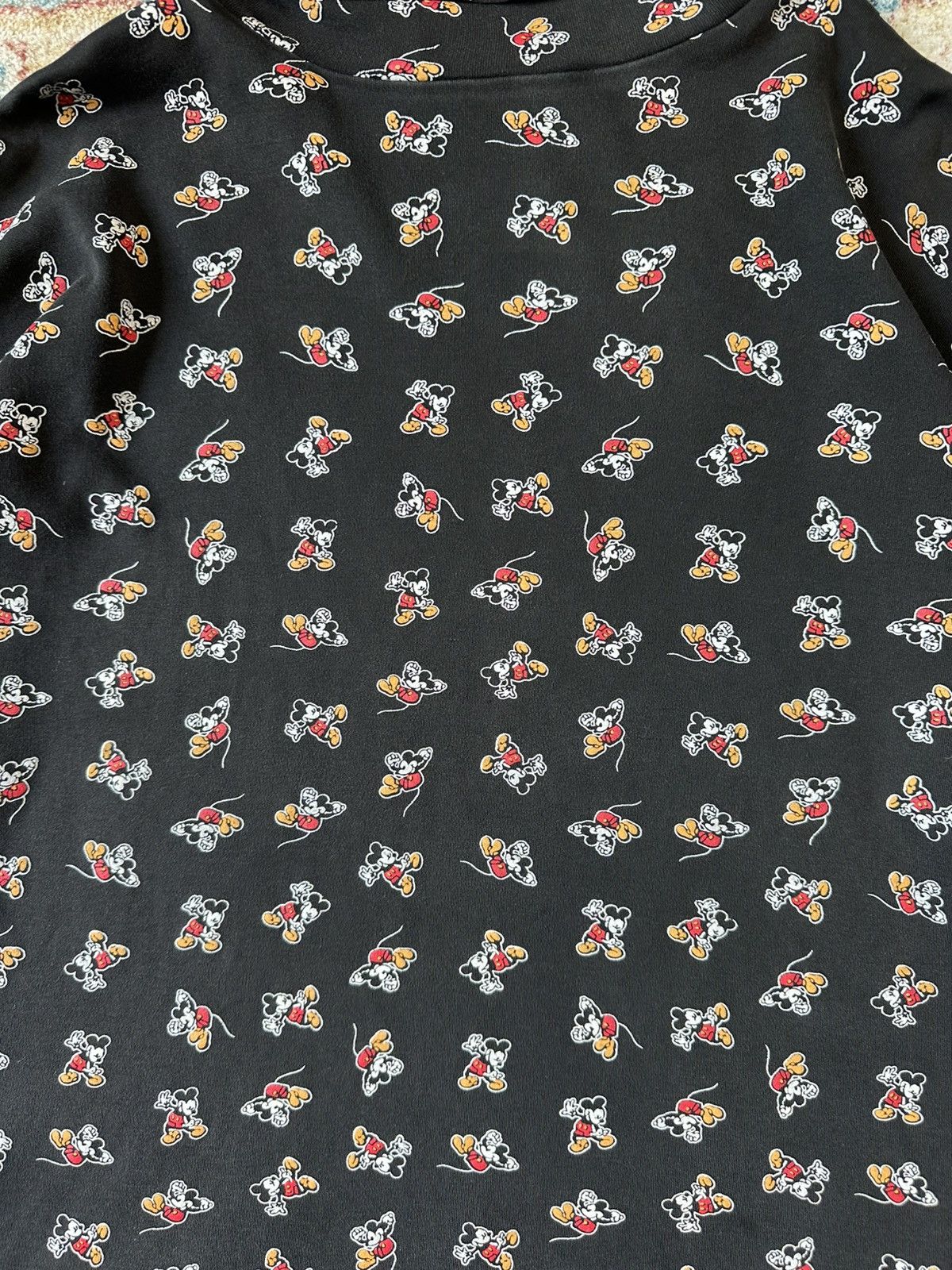 Disney × Vintage Vintage Mickey Mouse All Over Print Turtleneck T-shirt Size US M / EU 48-50 / 2 - 4 Thumbnail
