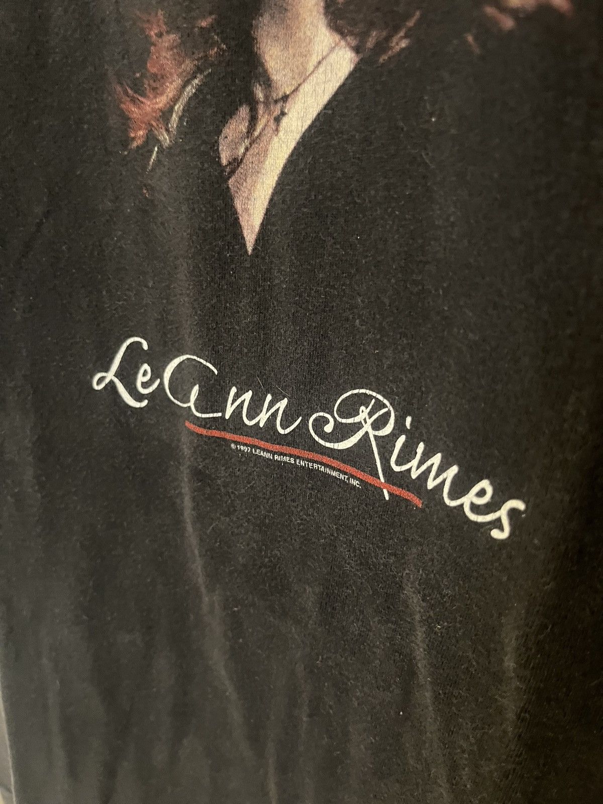 Fruit Of The Loom Vintage 90’s 1997 made in USA LeAnn Rimes Concert Band Tee. Size US XL / EU 56 / 4 - 4 Thumbnail