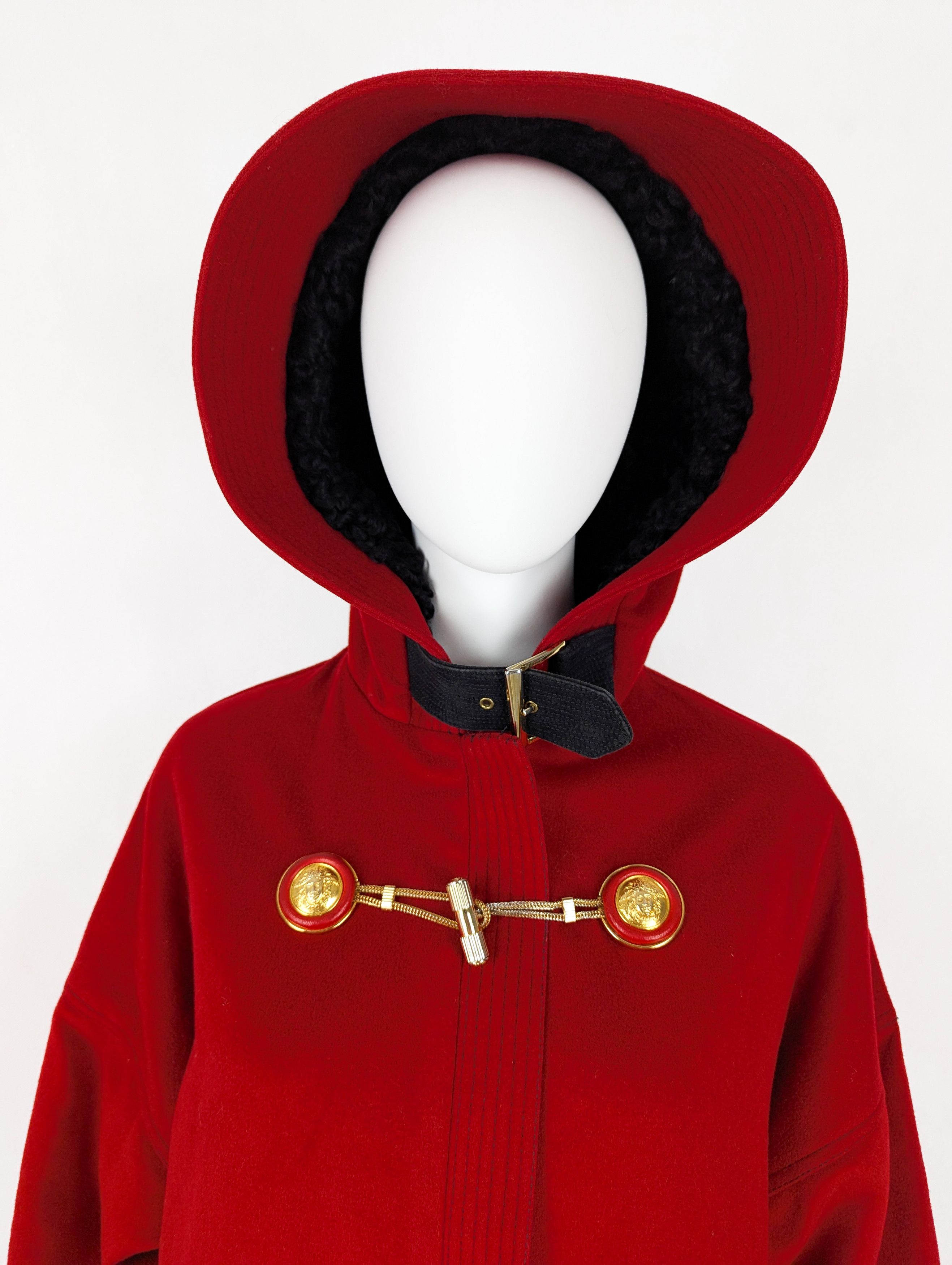 Versace Gianni Versace red wool dufflecoat coat L Size L / US 10 / IT 46 - 7 Thumbnail
