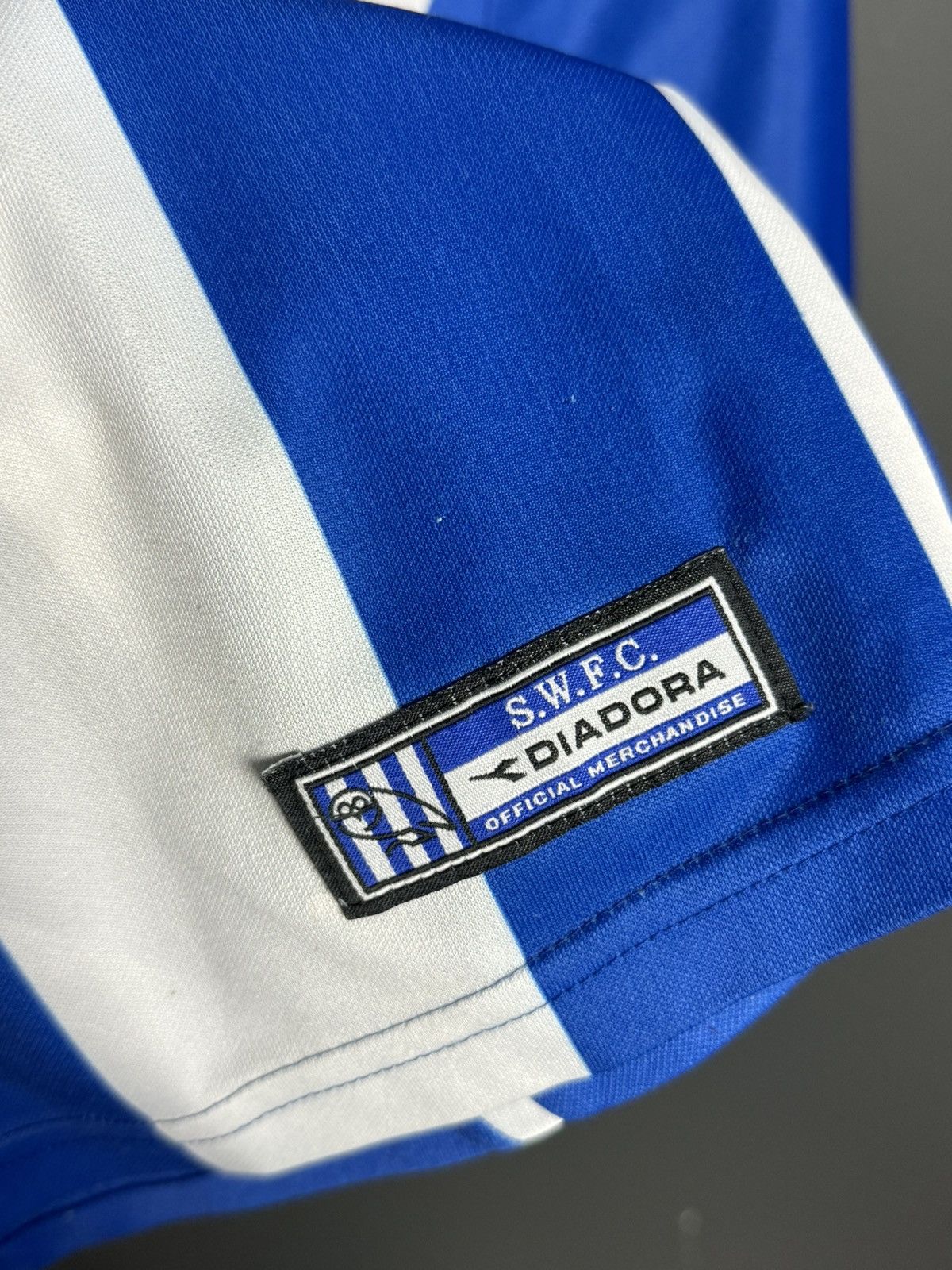 Diadora Sheffield Wednesday 03/05 Home Football Jersey Size US S / EU 44-46 / 1 - 4 Thumbnail