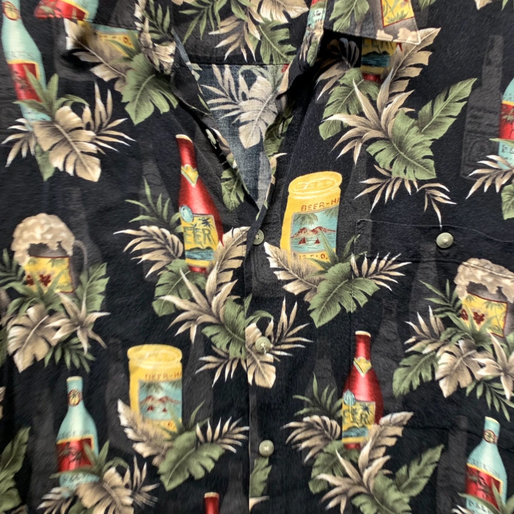 Pierre Cardin VINTAGE Pierre Cardin Shirt Mens Large Black Floral Palms Rayon Viscose Light Knit Casual Party/Travel Button-Up Short Sleeve Size US L / EU 52-54 / 3 - 3 Thumbnail