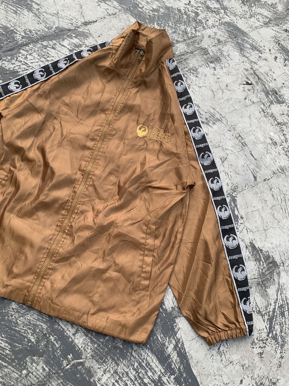 World Industries 2000’s Vintage Dragon Skateboard Gold Tractop Jacket Size US L / EU 52-54 / 3 - 2 Thumbnail