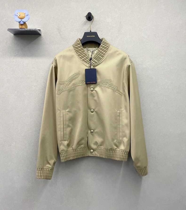 Louis Vuitton Beige Louis Vuitton Jacket with Classic Design - dmc Size US XXL / EU 58 / 5 - 1 Thumbnail