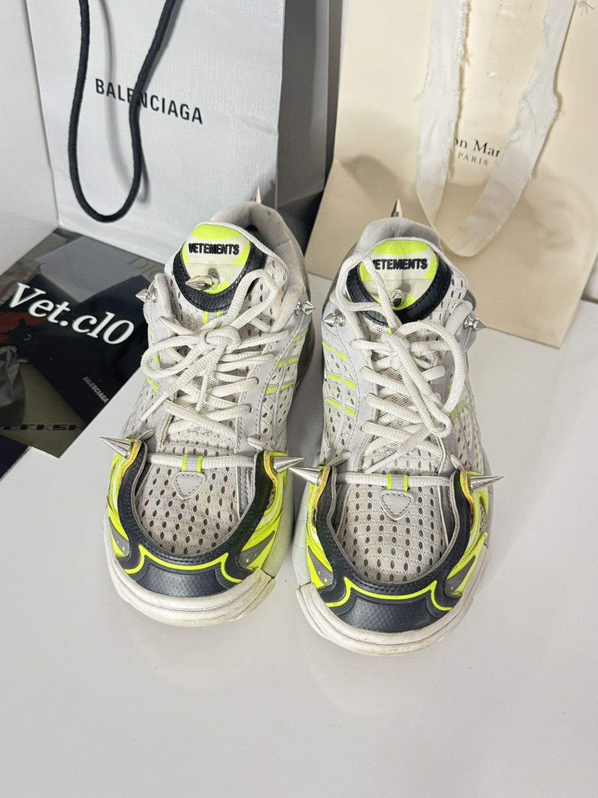 Vetements ✅ Vetements White Green Spike Runner 400 38.5 Snackers Size US 8.5 / IT 38.5 - 3 Thumbnail