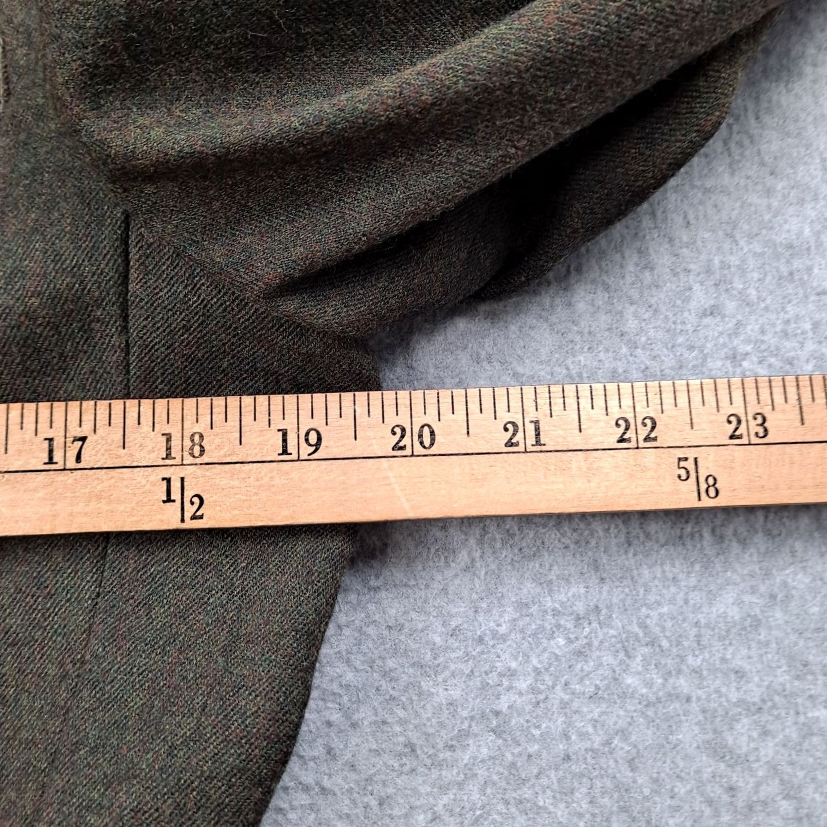 Vintage VINTAGE Joza Rae Wool Power Suit Woman 12 Brown Blazer Double-Breasted Skirt Set Womens 2-Piece Plaid Heritage Academia Office Classic 80s Men/Women Size 34" / US 12 / IT 48 - 7 Thumbnail