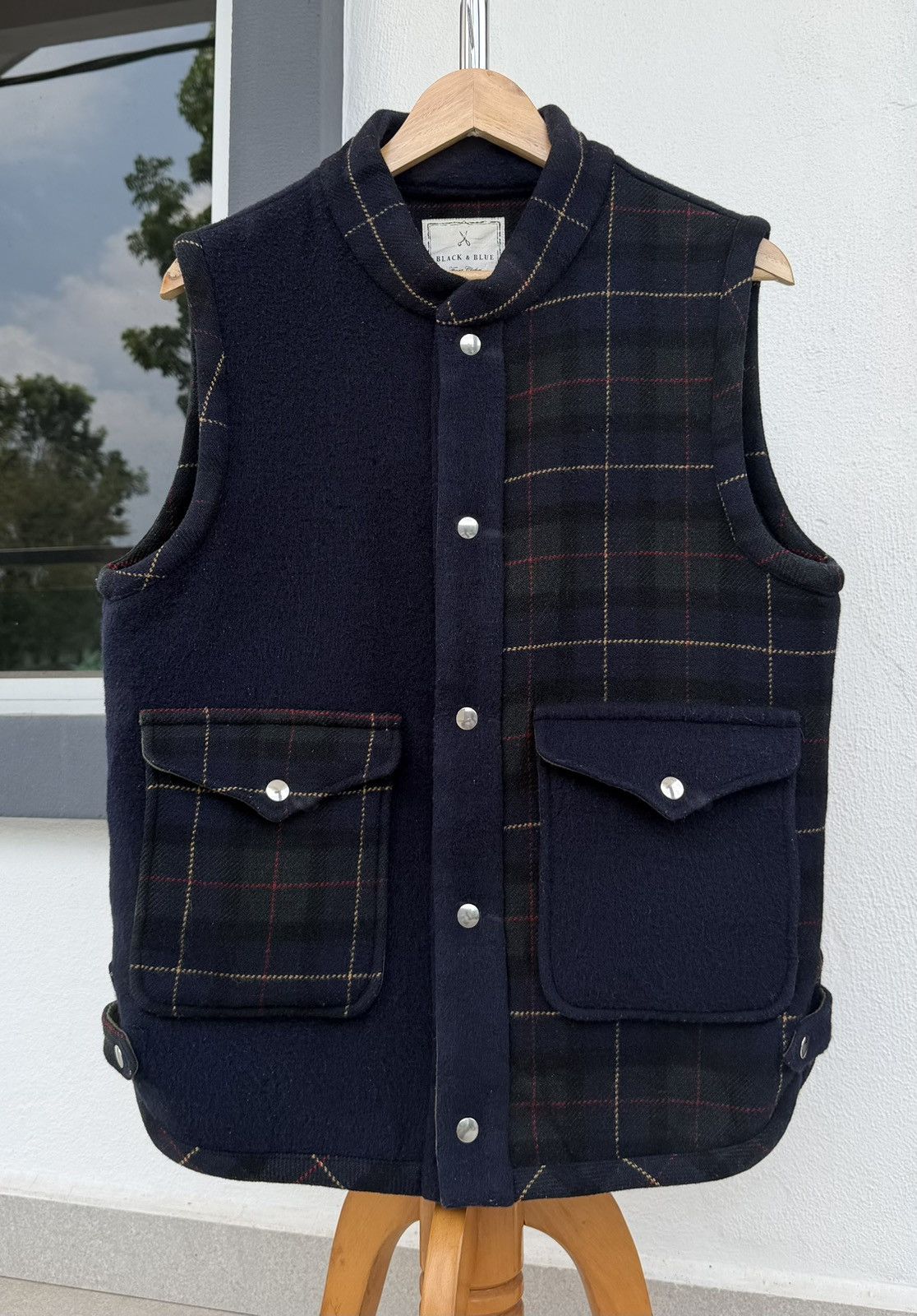 Japanese Brand Black & Blue Wool Vest Tartan Panel Heritage Utility Vest Size US M / EU 48-50 / 2 - 4 Thumbnail