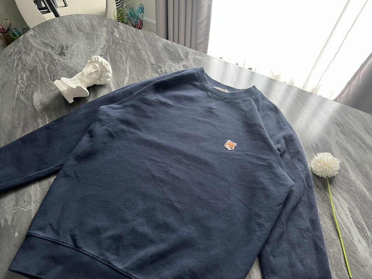 Maison Kitsune Maison Kitsune : Sweater One Point Logo Embroider Size US M / EU 48-50 / 2 - 1 Thumbnail
