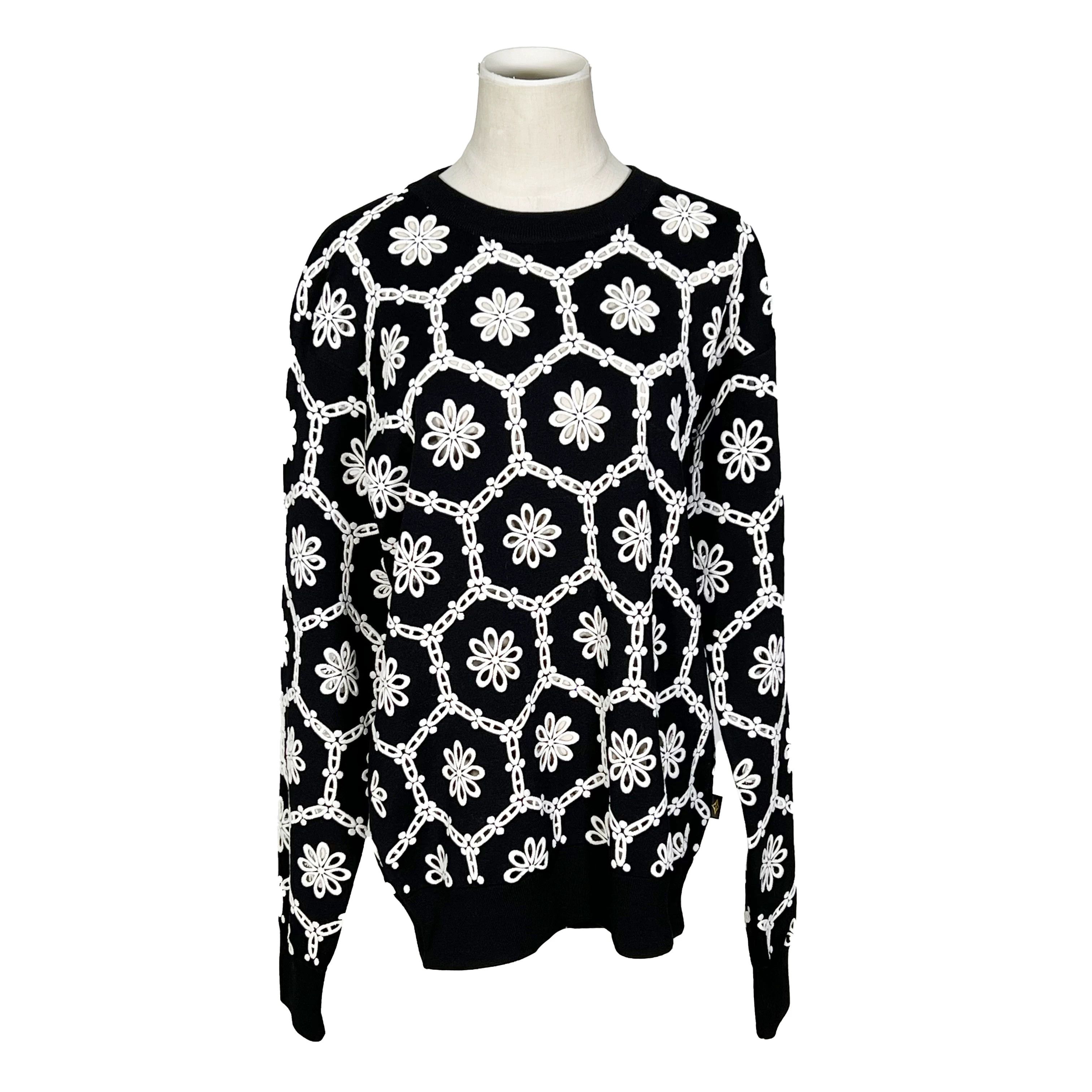 Louis Vuitton Louis Vuitton Nylon Embroidered Multi Hoodie S Men Size US S / EU 44-46 / 1 - 1 Thumbnail