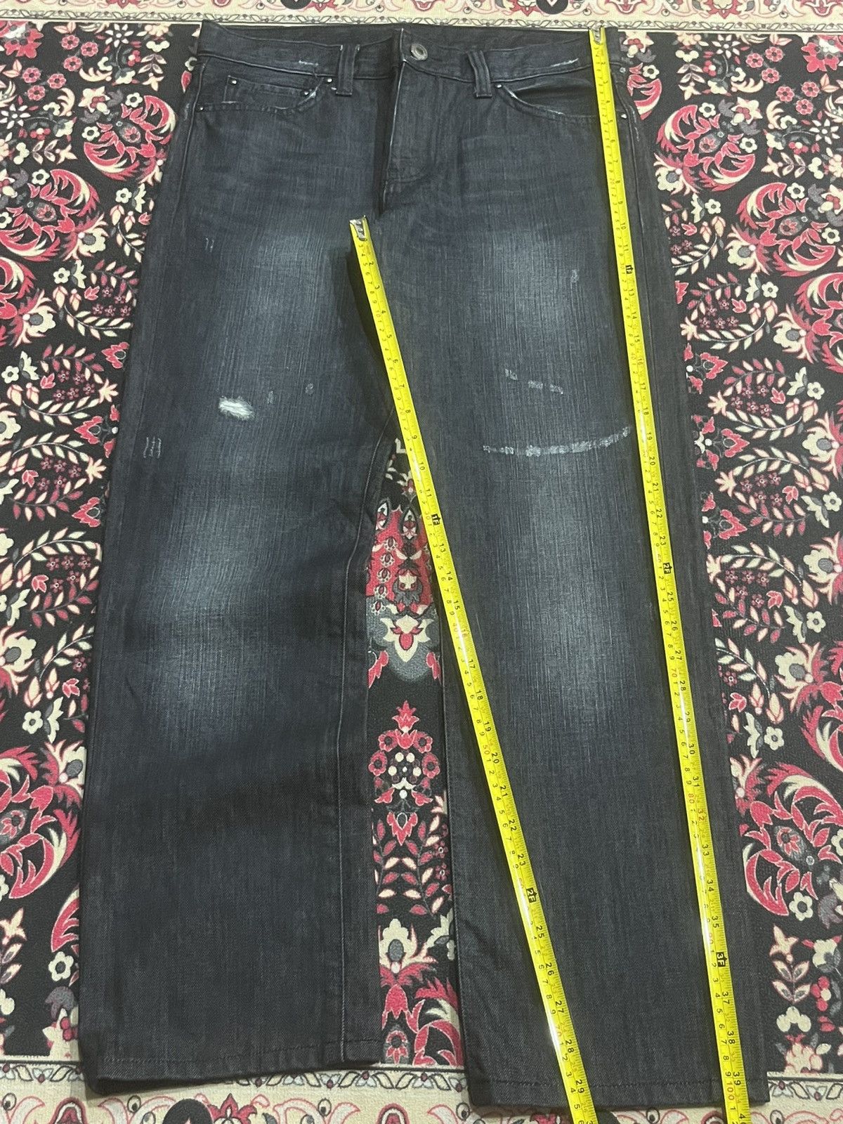 Uniqlo Vintage Uniqlo UJ Dark Washed Distressed Straight Leg Jeans Size US 33 - 10 Thumbnail