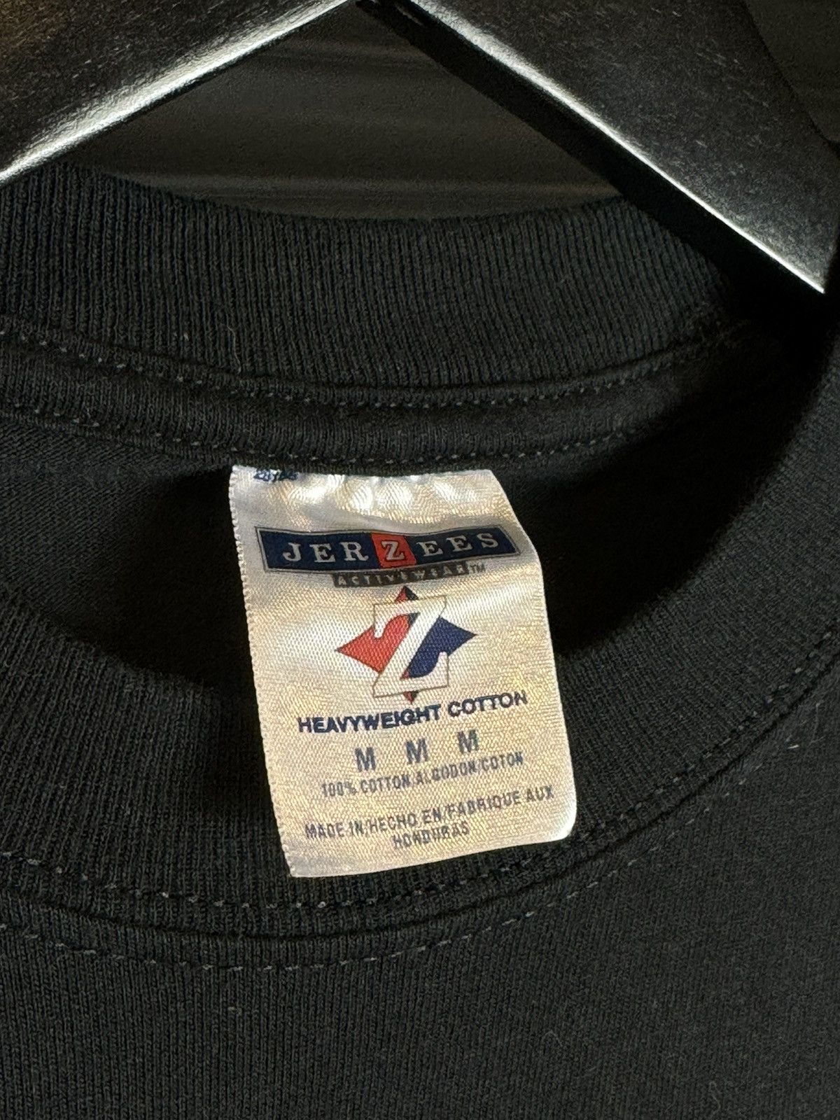 Vintage Vintage 90s Eames Herman Miller Hang it all Tee - Medium Size US M / EU 48-50 / 2 - 4 Thumbnail
