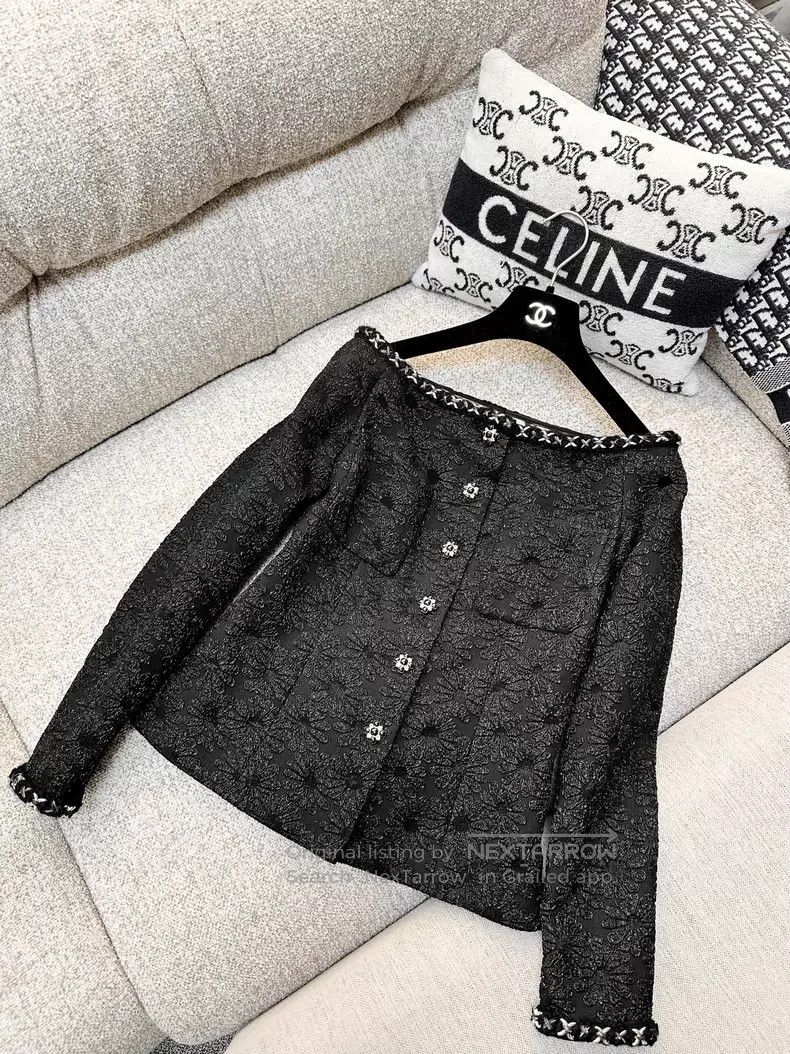 Chanel Chanel 21A Handicraft Workshop Castle Series Black Relief Size XXS / US 00 / IT 34 - 2 Thumbnail