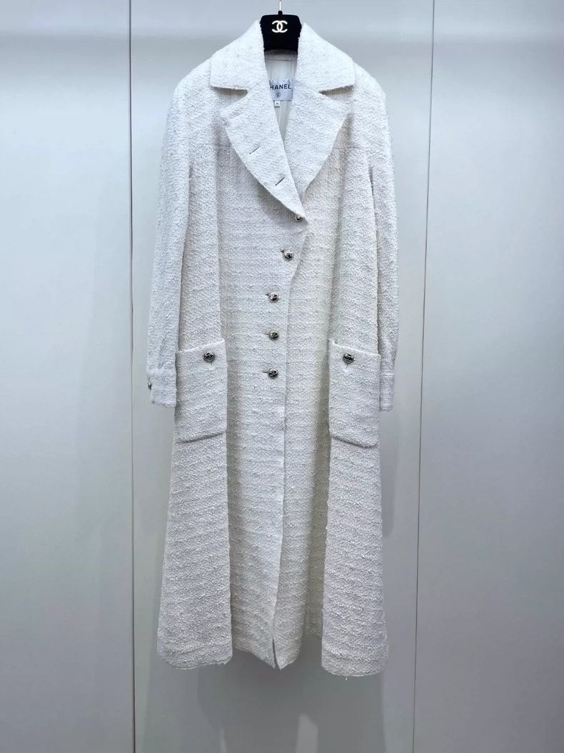 Chanel Chanel Equestrian series heavy industry pearl long coat 250 Size XS / US 0-2 / IT 36-38 - 1 Thumbnail