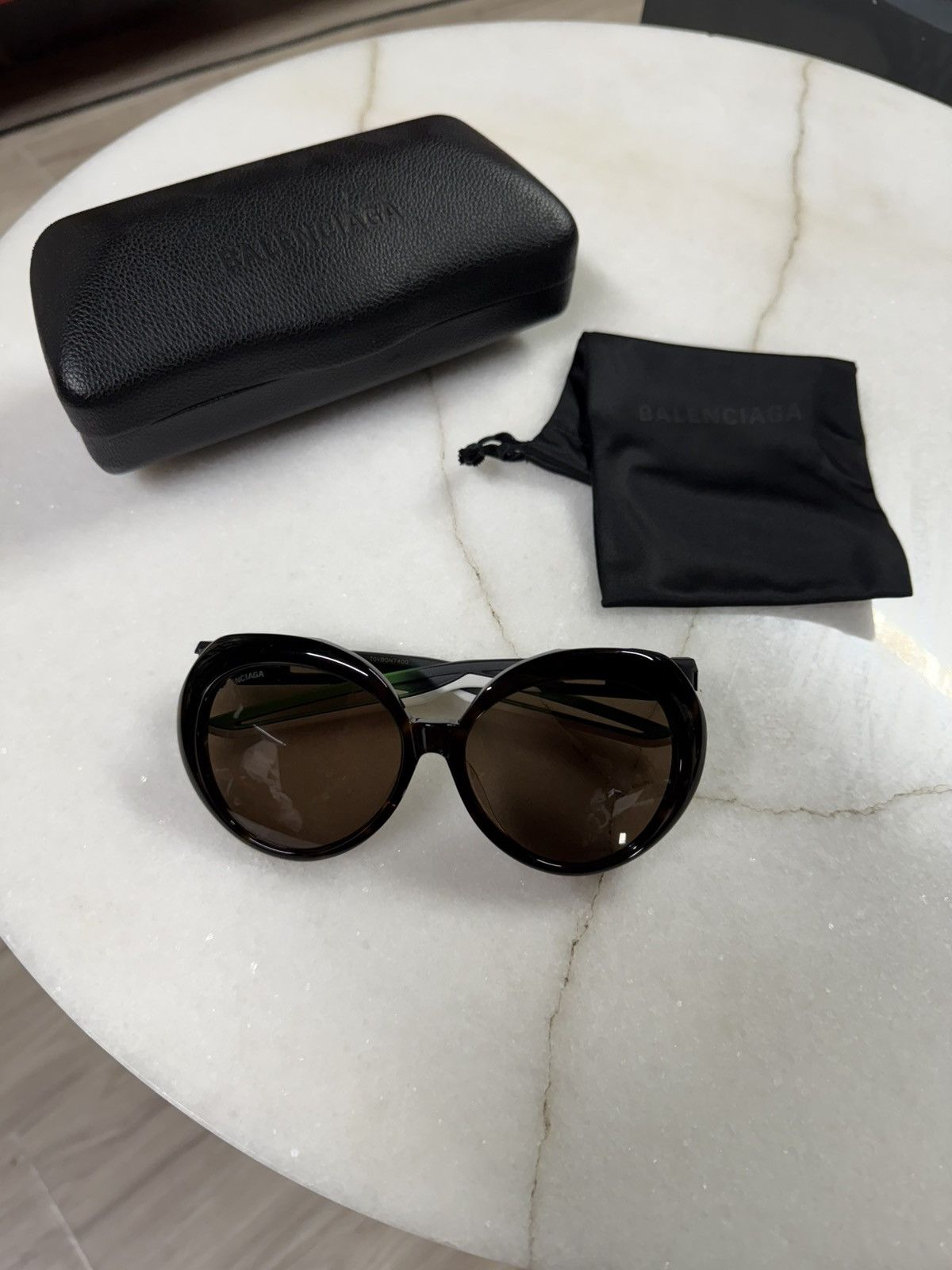 Balenciaga Balenciaga Logo Black Sunglasses Women’s Oval Shades Size ONE SIZE - 1 Thumbnail