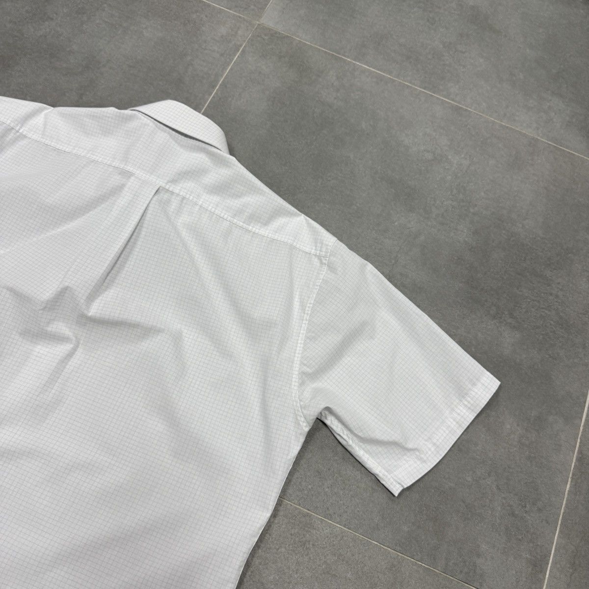 Yves Saint Laurent Yves Saint Laurent Short Sleeve Button Shirt White Checked Size US L / EU 52-54 / 3 - 20 Thumbnail