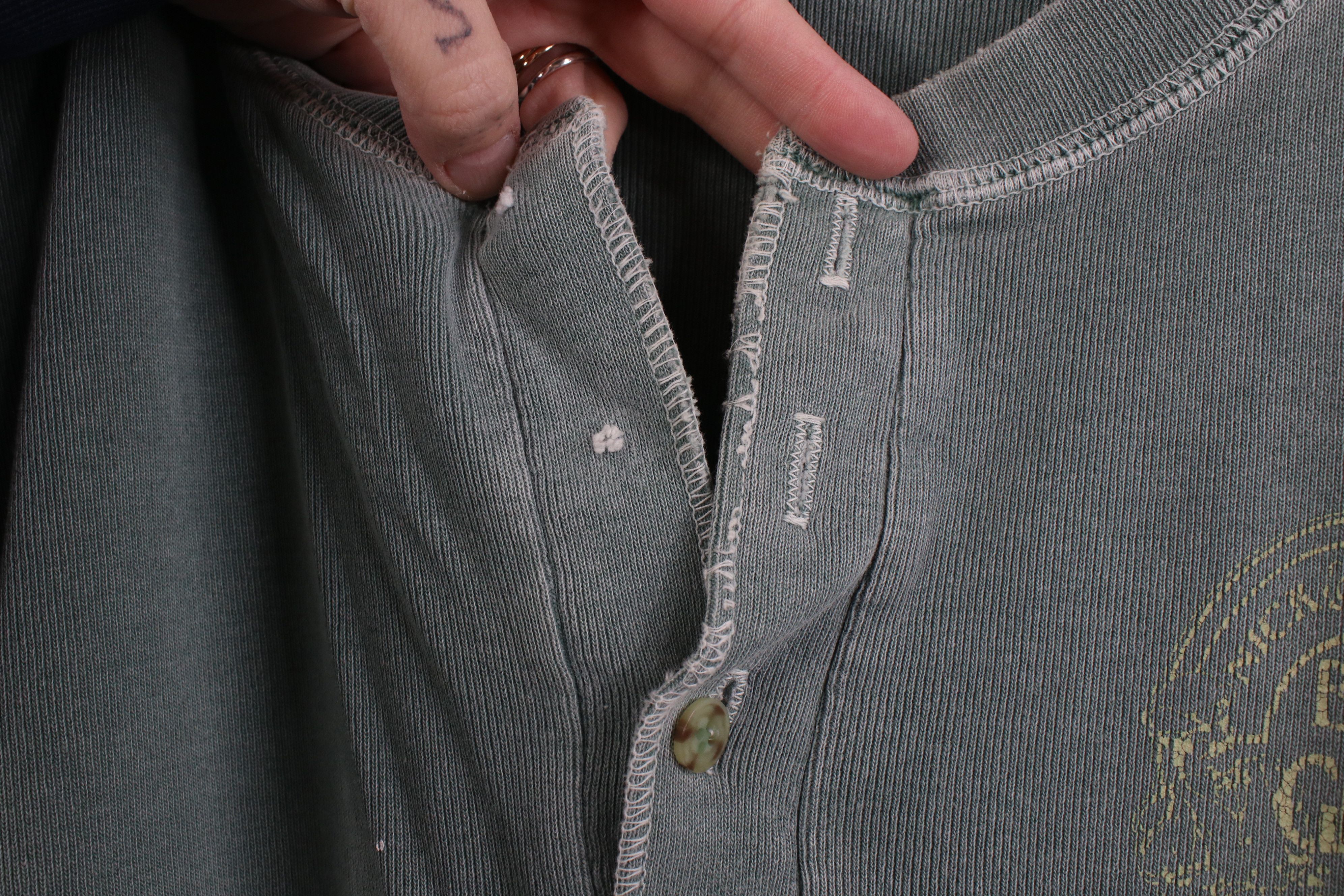 Vintage Vintage 90s Ribbed Knit Long Sleeve Henley T-Shirt Green Size US XL / EU 56 / 4 - 5 Thumbnail