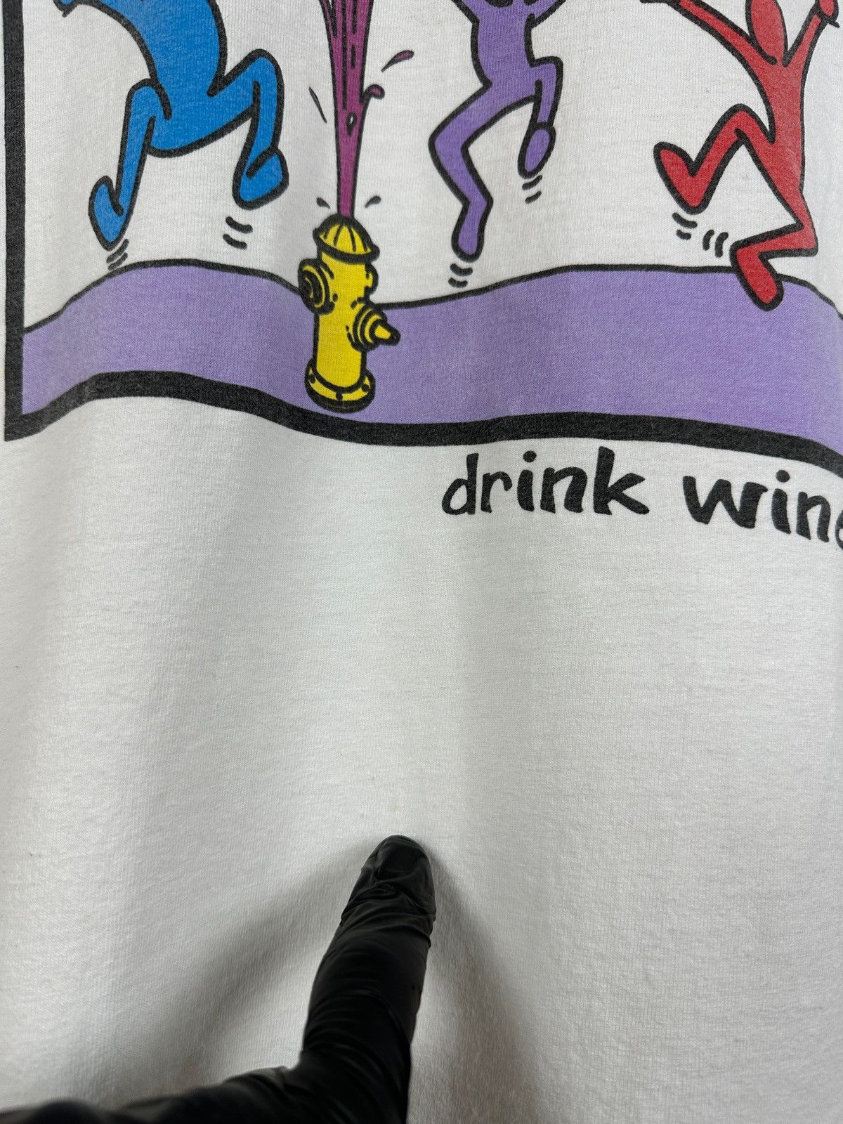 Keith Haring 1999 Vintage Keith Haring Save Water Drink Wine Art T-Shirt Size US L / EU 52-54 / 3 - 10 Thumbnail