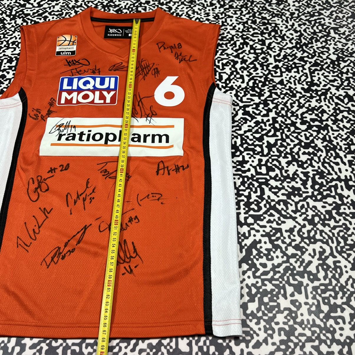 K1X Ratiopharm Ulm Per Gunther Signed Team Basketball Jersey Size US S / EU 44-46 / 1 - 16 Thumbnail