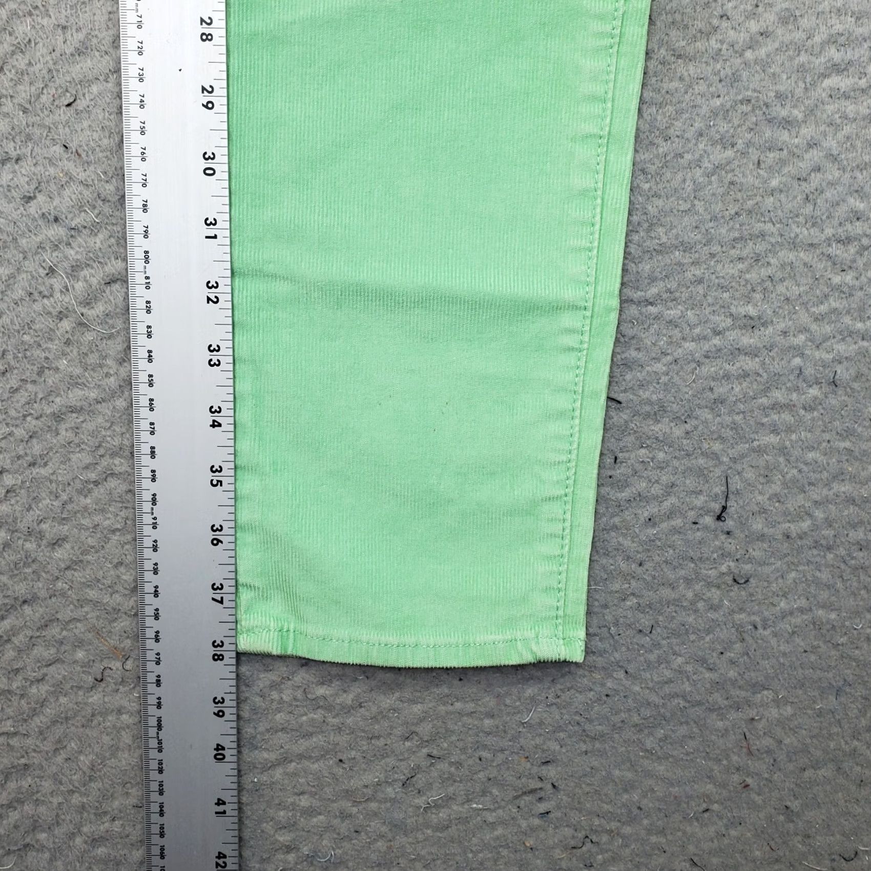 Gap Gap Womens Corduroy Pants 6 Green Flat Front 29.25" Inseam Skinny Leg Casual Streetwear Chino NWT Womens Size 6 Gap Pants Green Corduroy Jackets? Size 28" / US 6 / IT 42 - 3 Thumbnail