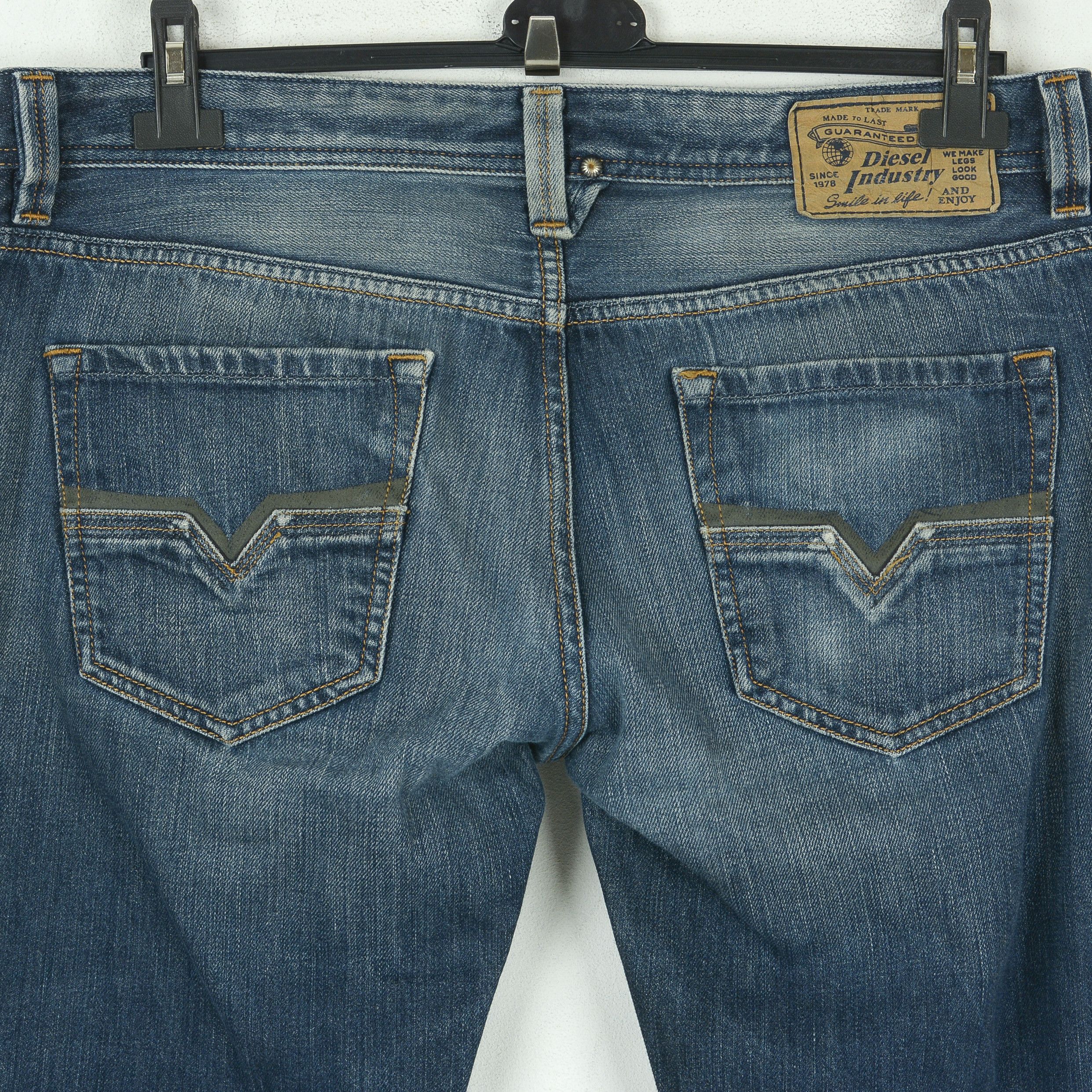 Diesel Larkee W34 L32 Regular Fit Straight Jeans Ripped Denim Pants Size US 34 / EU 50 - 4 Thumbnail