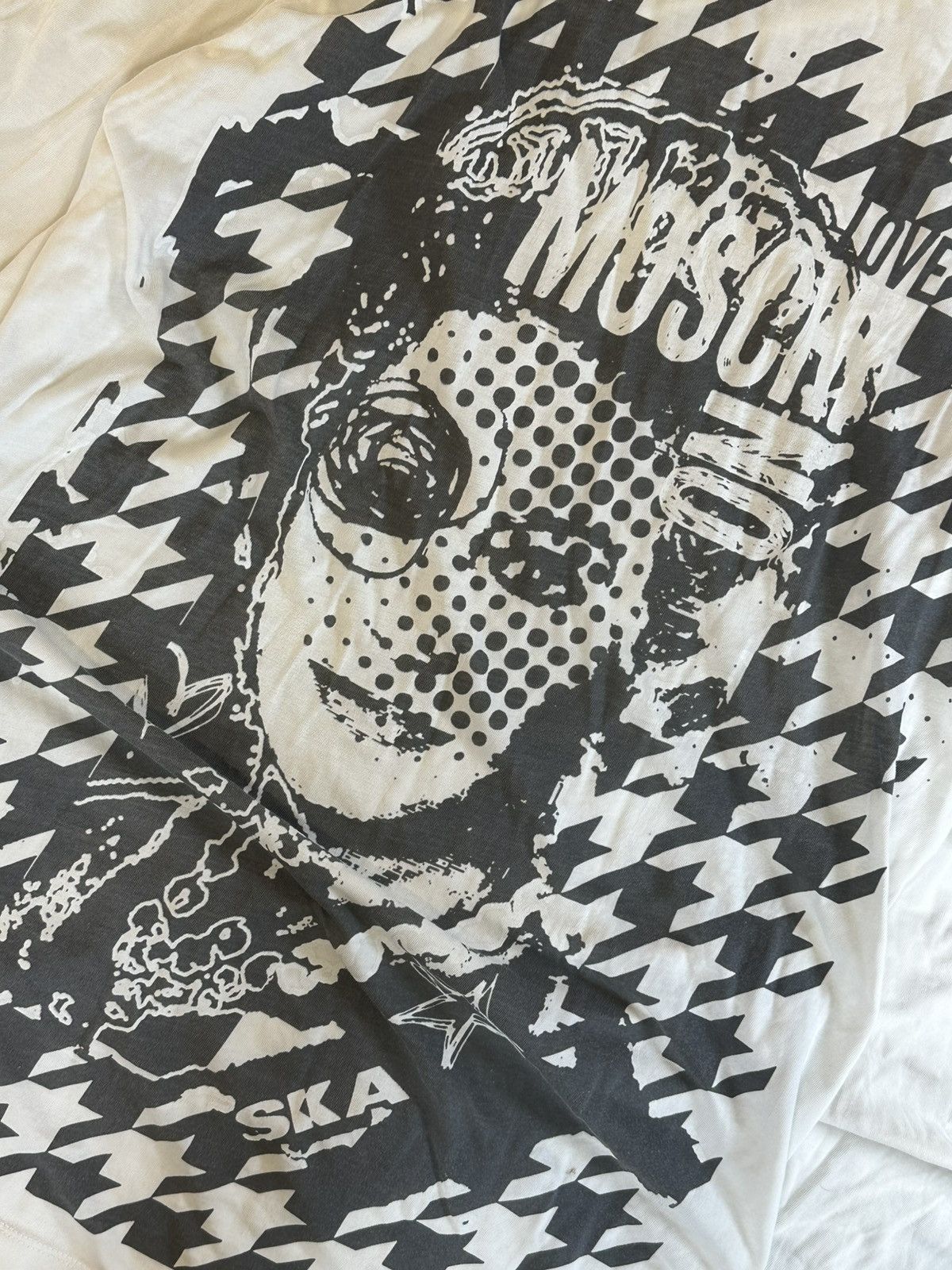 Love Moschino Love Moschino Ivory Printed Cotton Long Sleeve T-Shirt Size M / US 6-8 / IT 42-44 - 3 Thumbnail