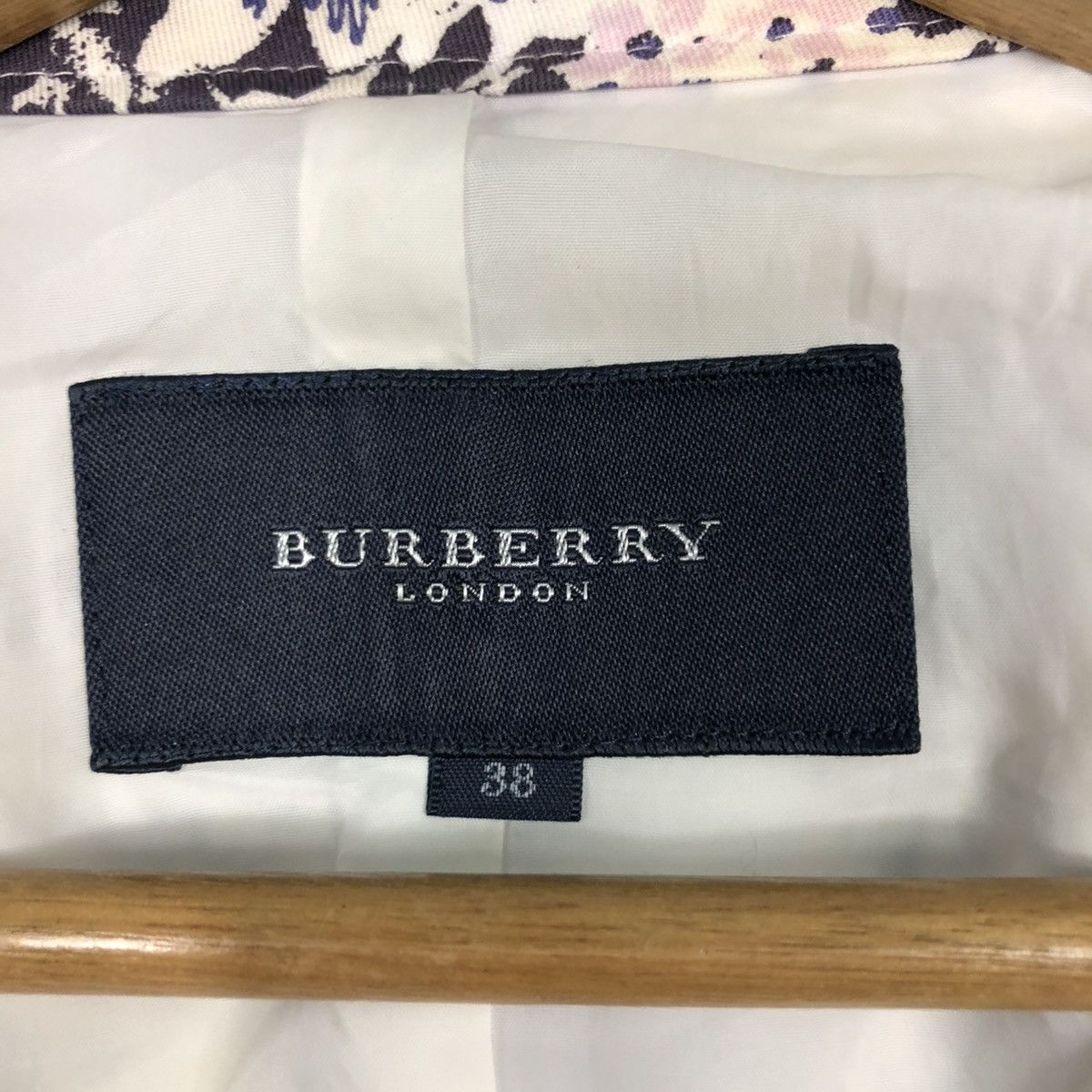 Burberry 🔥VINTAGE CHORE JACKET BURBERRY LONDON FLORAL FULL PRINT Size US S / EU 44-46 / 1 - 19 Thumbnail