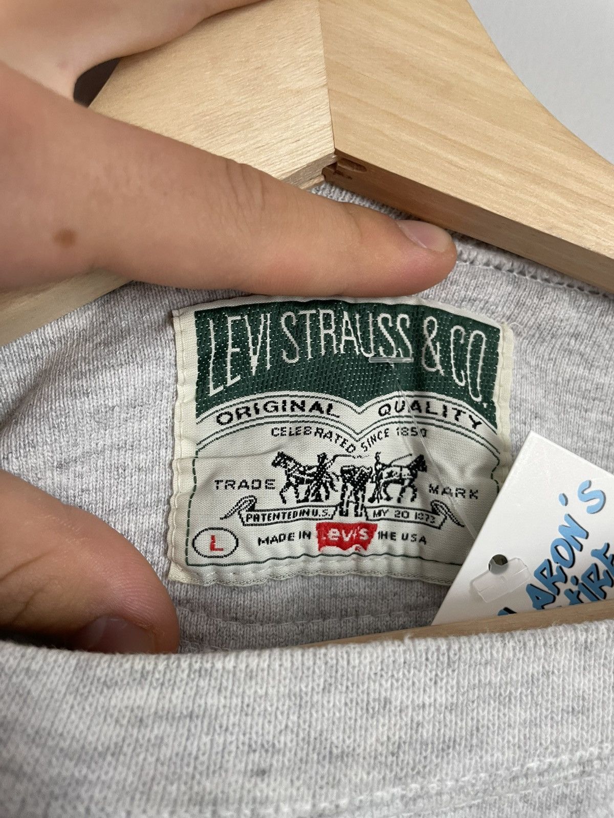 Levi's Vintage 1991 Levi Strauss Boxy Crewneck Size US L / EU 52-54 / 3 - 5 Thumbnail