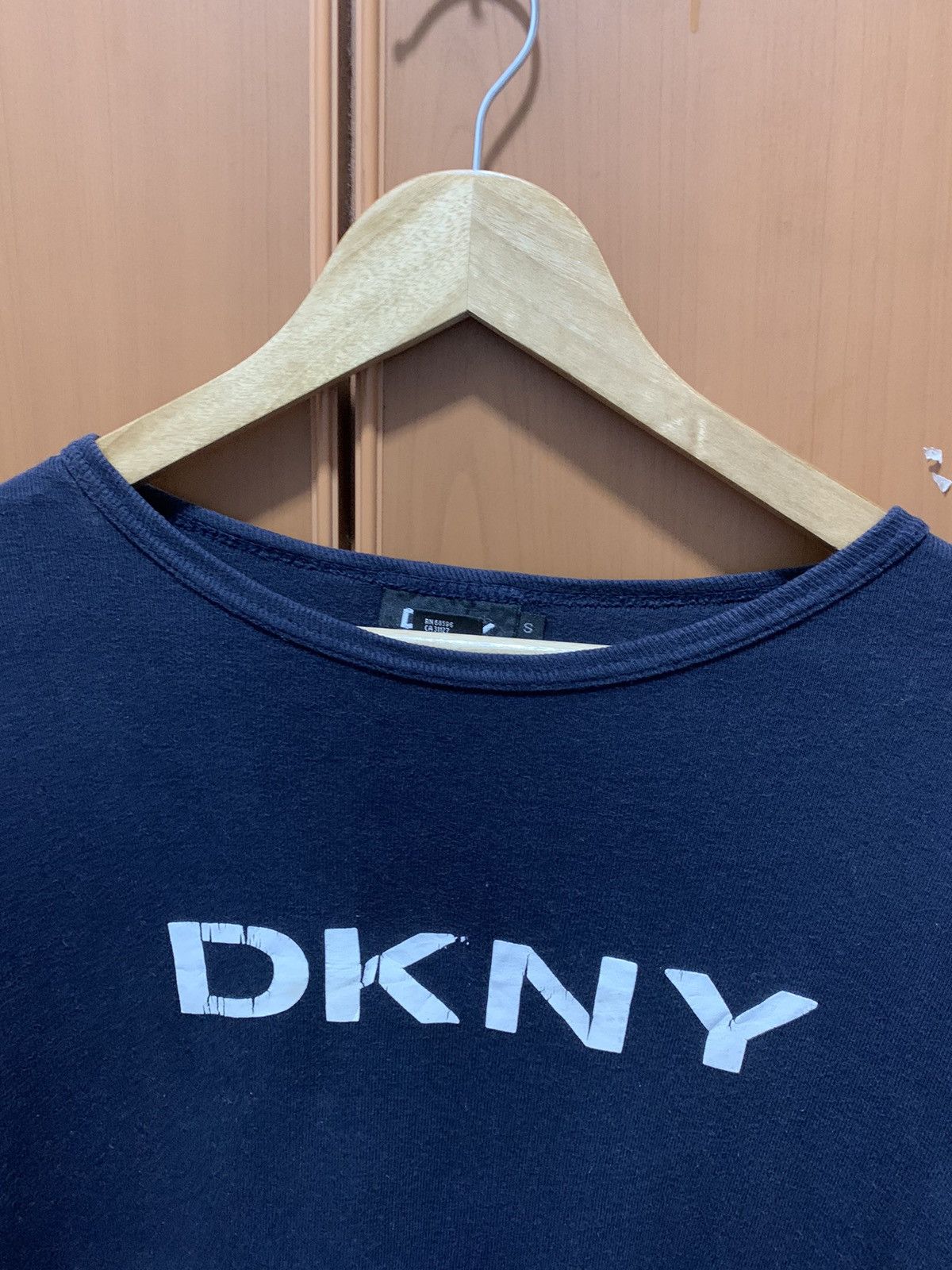 DKNY Y2k Dkny Long Sleeve Small Tee Size S / US 4 / IT 40 - 4 Thumbnail