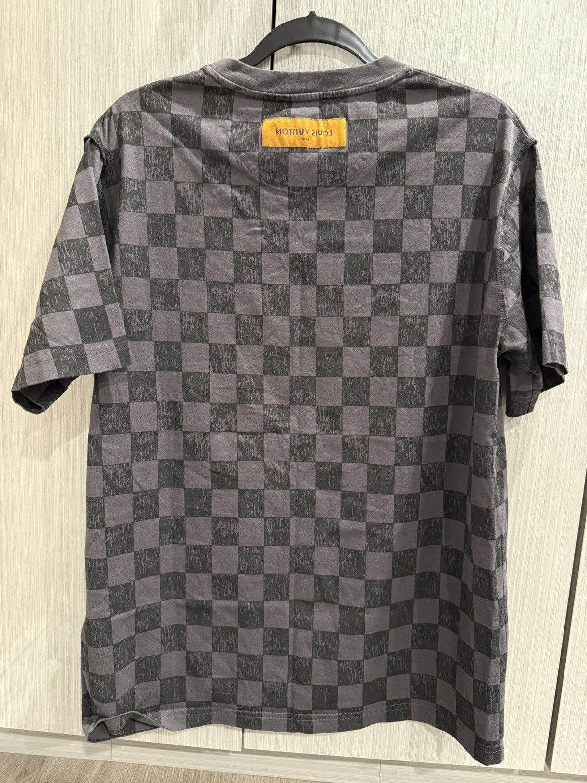 Louis Vuitton Louis Vuitton Grey Damier Logo T Shirt Size US XL / EU 56 / 4 - 3 Thumbnail