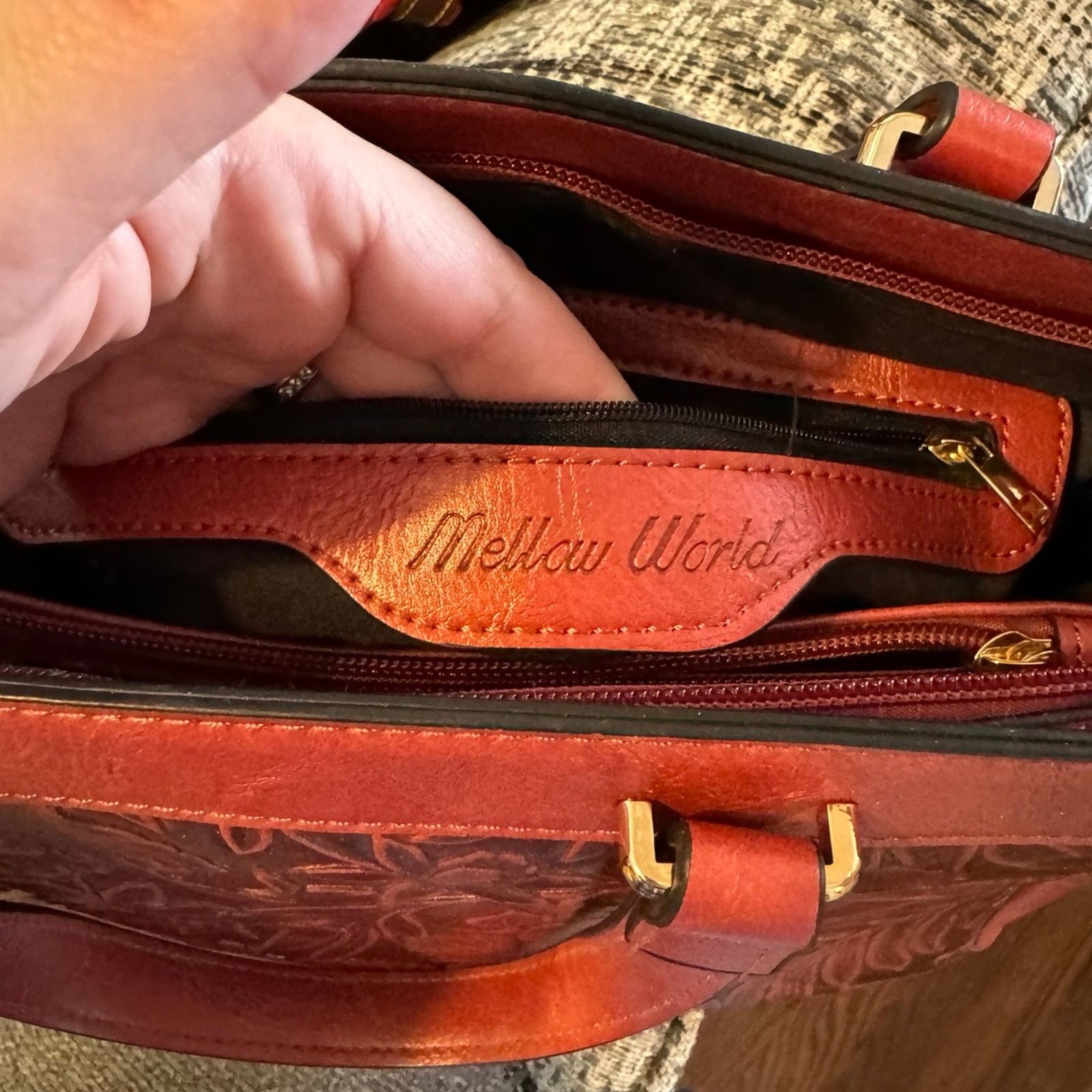 NBDN Nobrandedon Mellow World tooled vegan leather hand bag Size ONE SIZE - 10 Thumbnail
