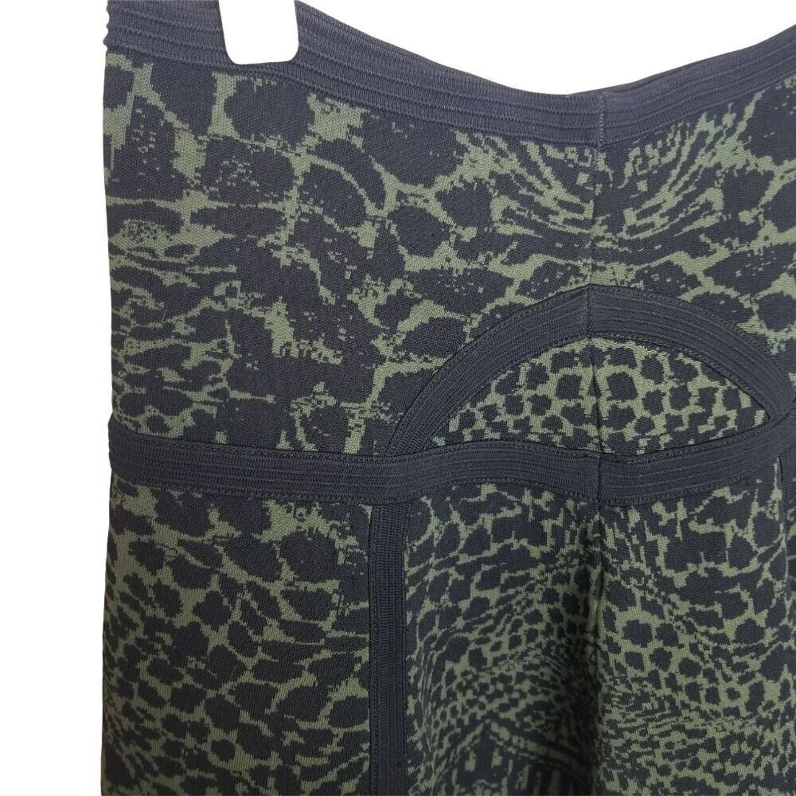 Diane von Furstenberg DVF Diane Von Furstenberg Animal Print Mini Skirt Preppy XS Size 26" / US 2 / IT 38 - 3 Thumbnail
