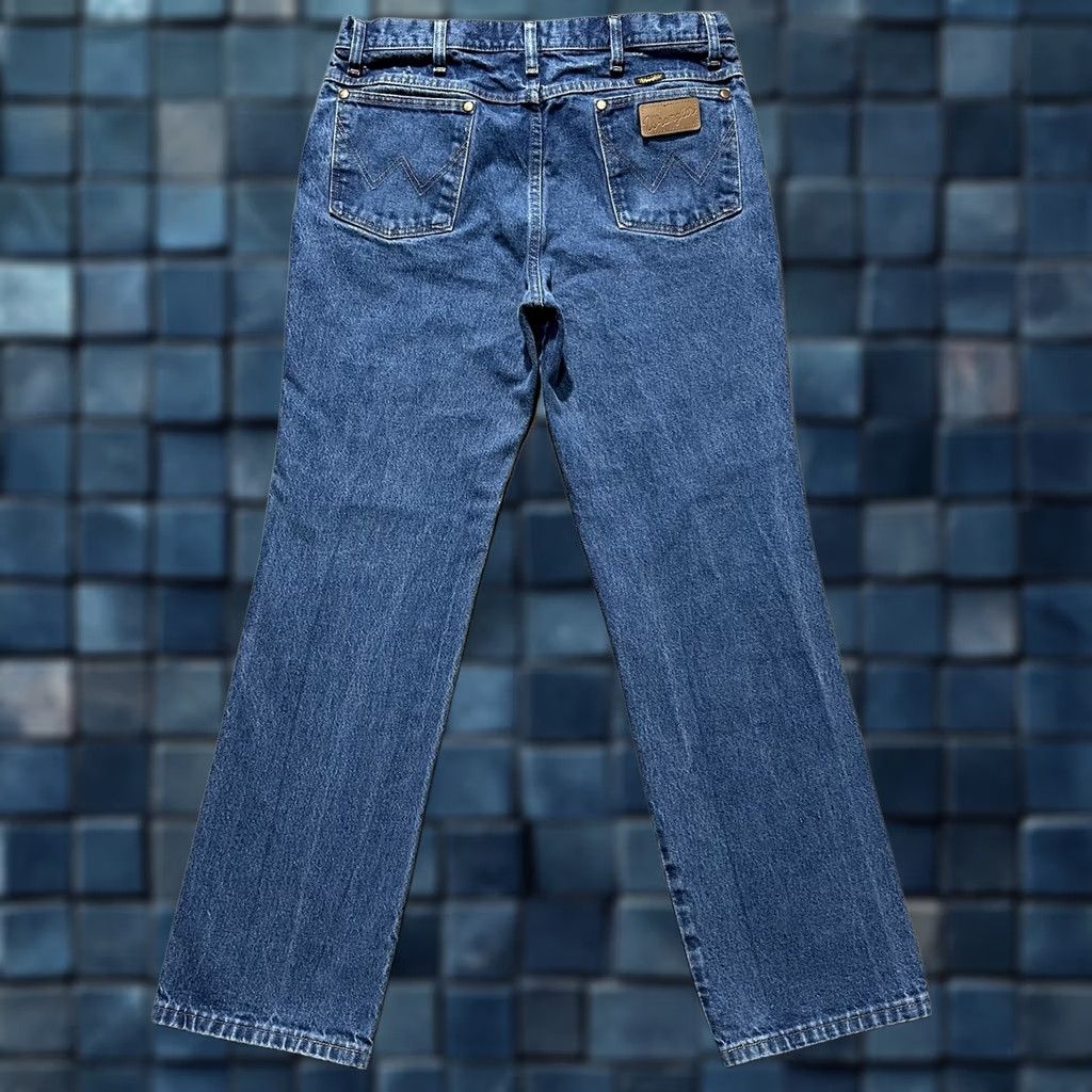 Wrangler VINTAGE Wrangler Jeans Men 33 Waist 30.5 Inseam Blue Denim Cowboy Cut Western 936PWD Size US 30 / EU 46 - 1 Thumbnail