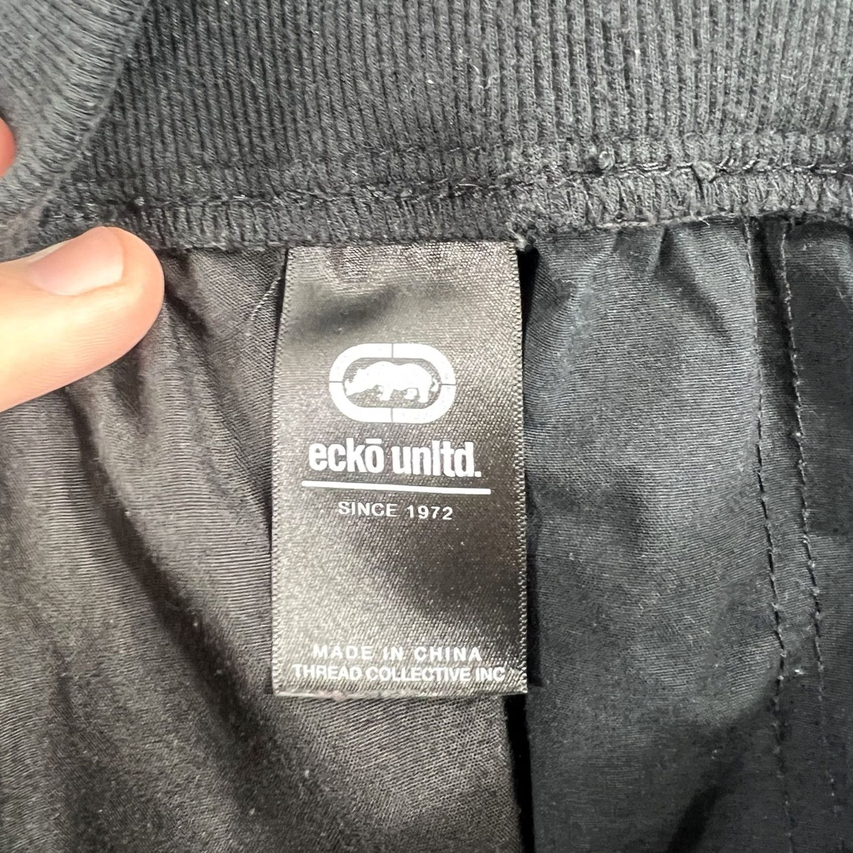 Ecko Unltd. Ecko Unltd Shorts Mens Large Black Fleece Side Logo Pockets Hip Hop Street Size US 33 - 3 Thumbnail