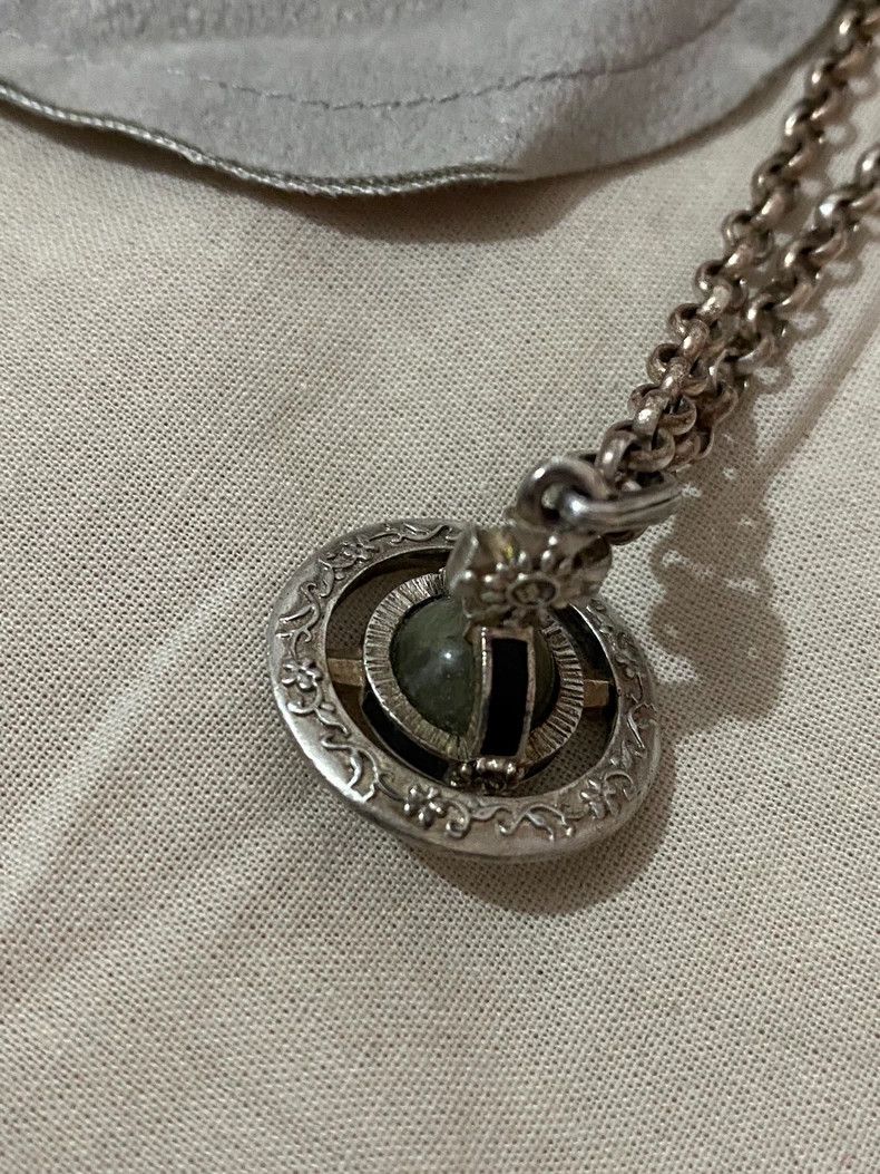 Vivienne Westwood Vivienne Westwood Carved Flower Orb Necklace Size ONE SIZE - 2 Thumbnail